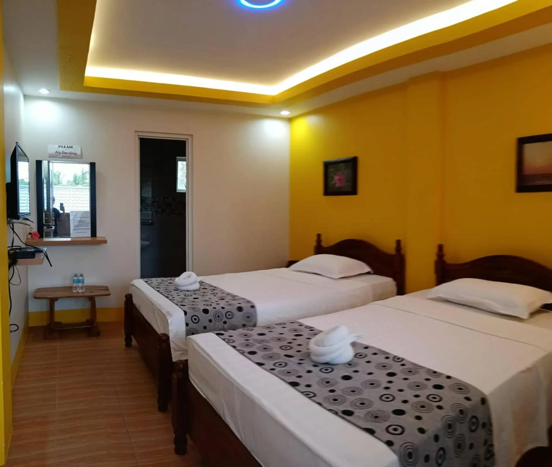 Bed in Jelly's Haven Resort