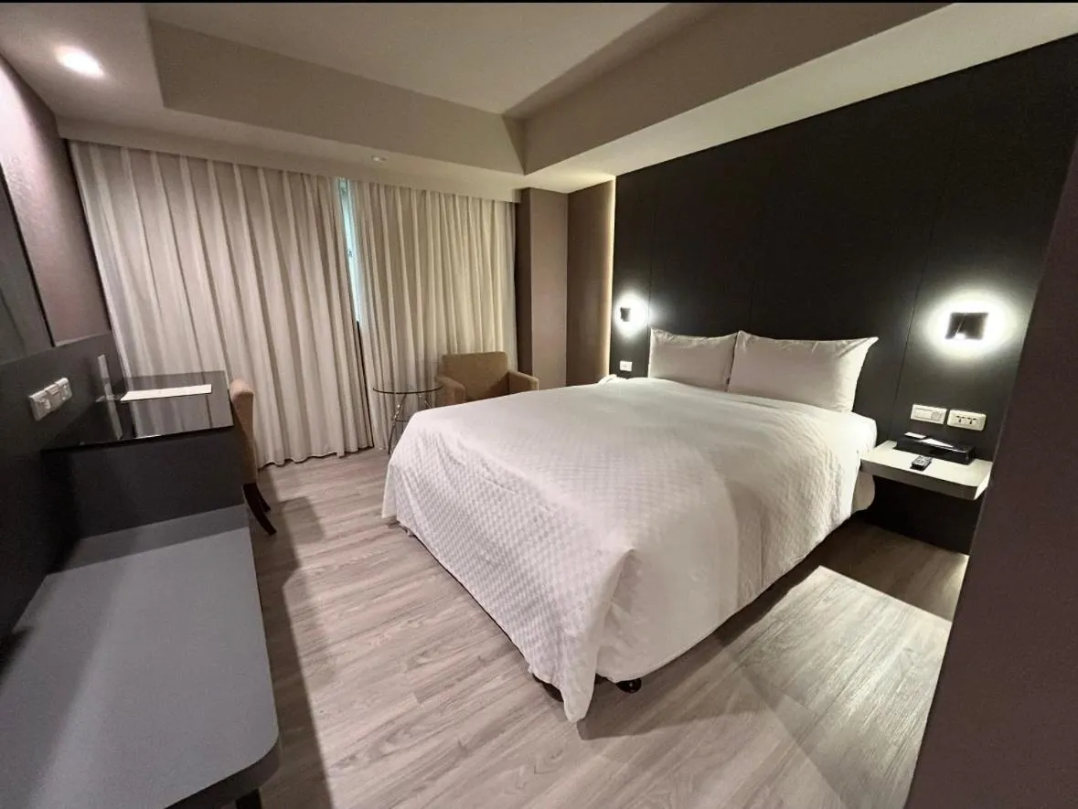 Bed in Forward Suites Ⅰ