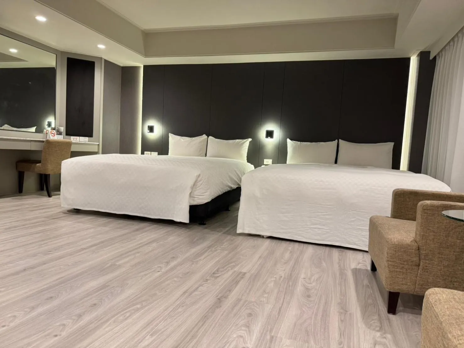 Bed in Forward Suites Ⅰ