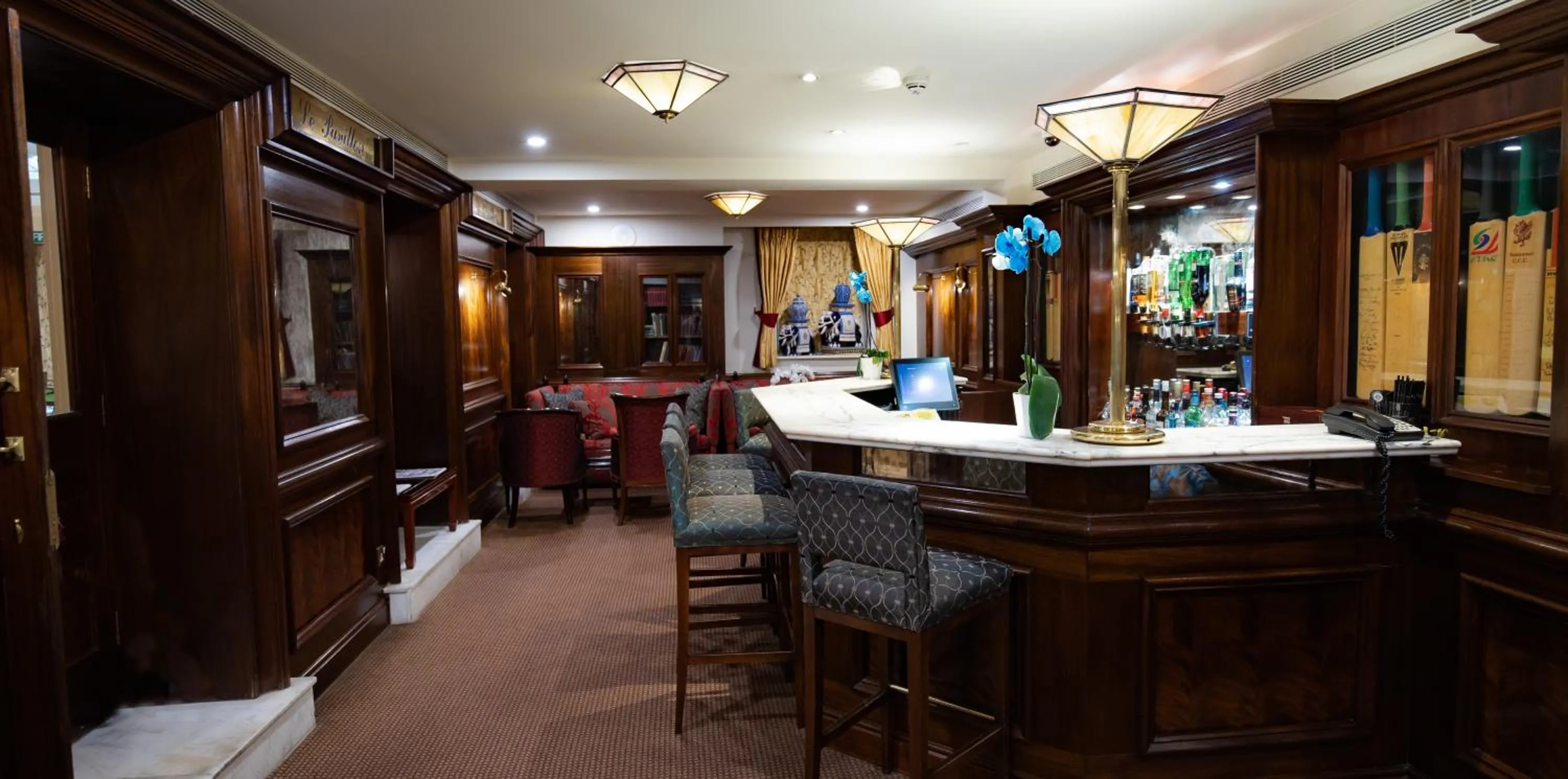 Lounge or bar in Rochester Hotel by Blue Orchid