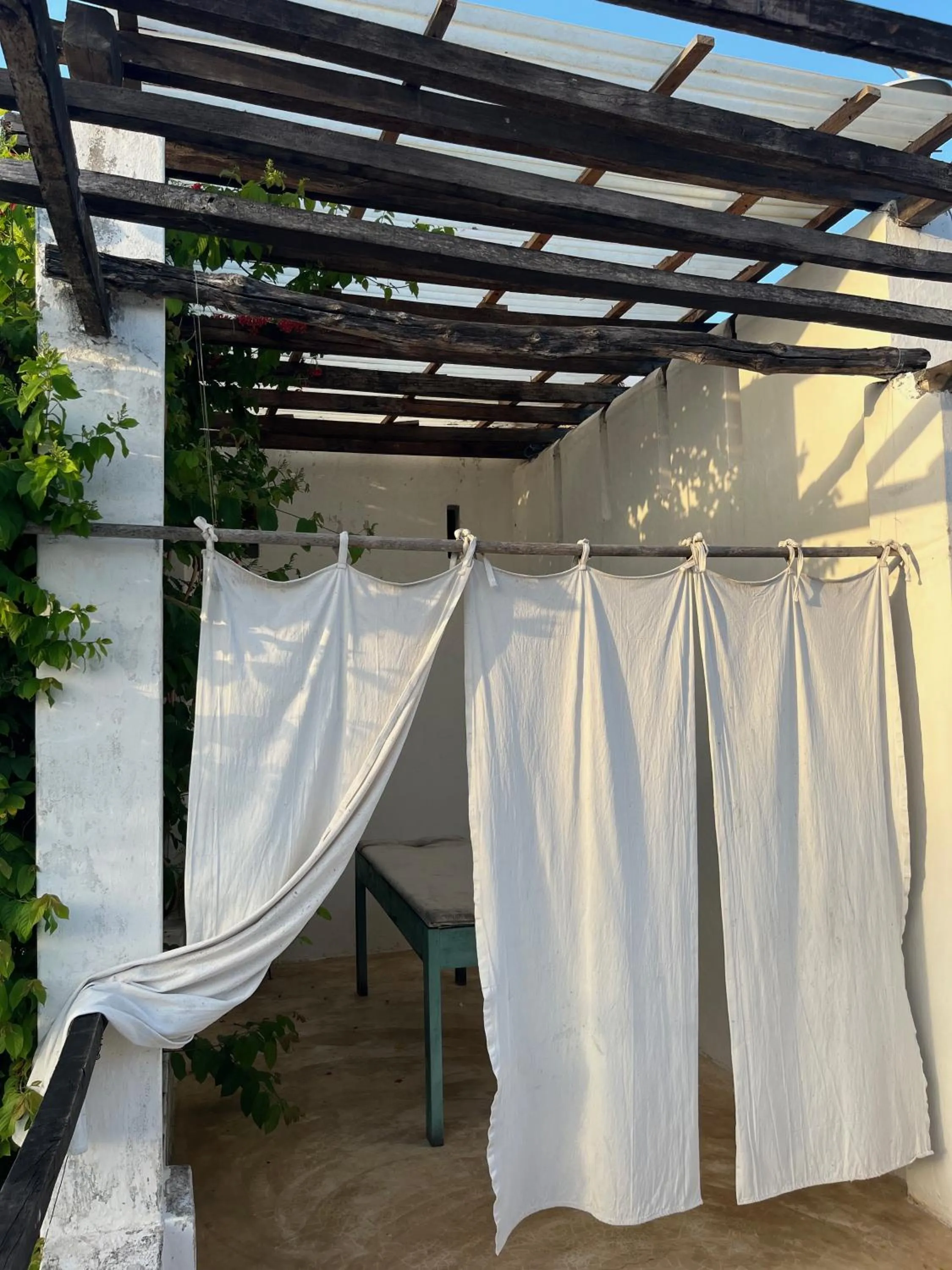 Massage in Subira House