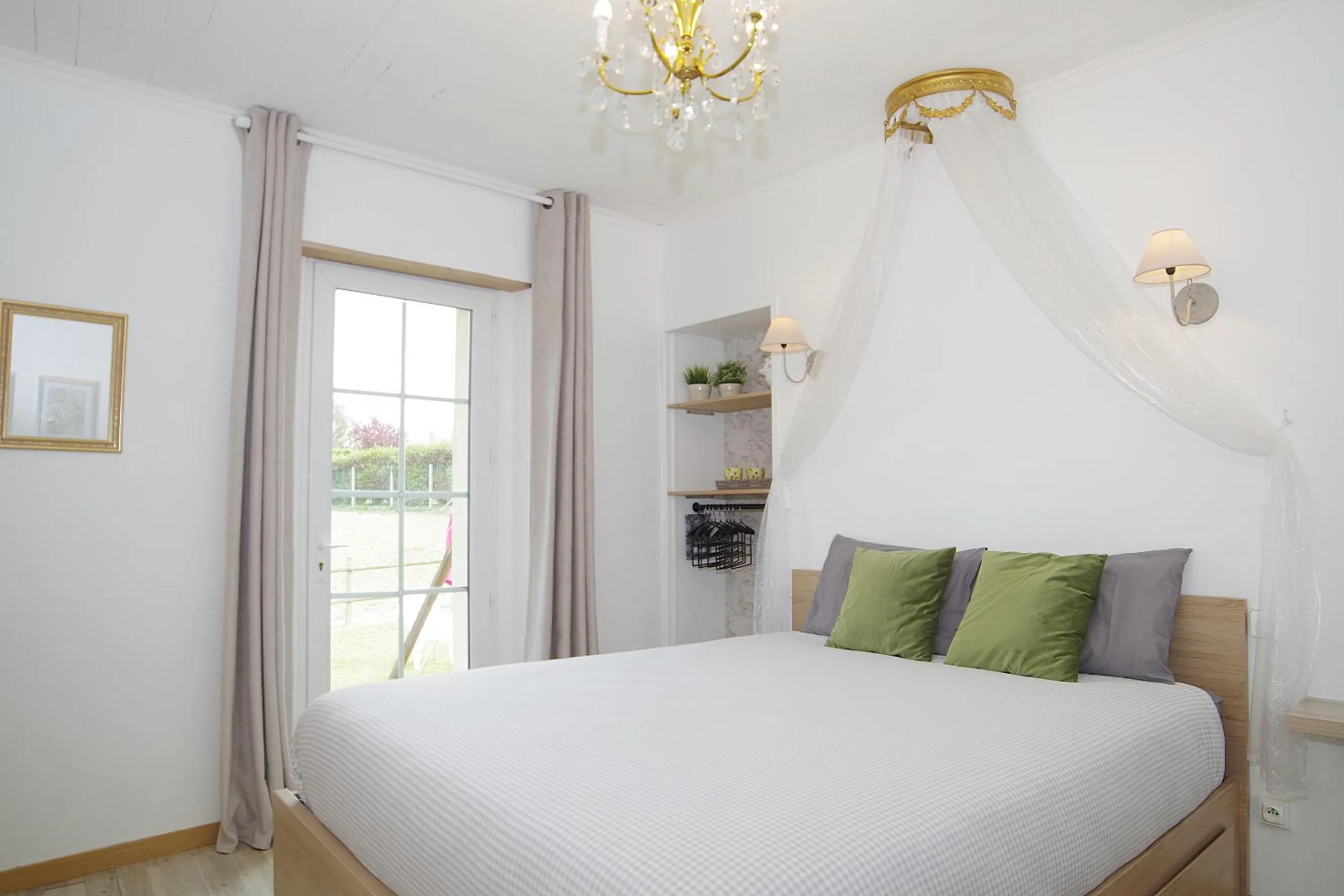 Photo of the whole room, Bed in Les 4 saisons