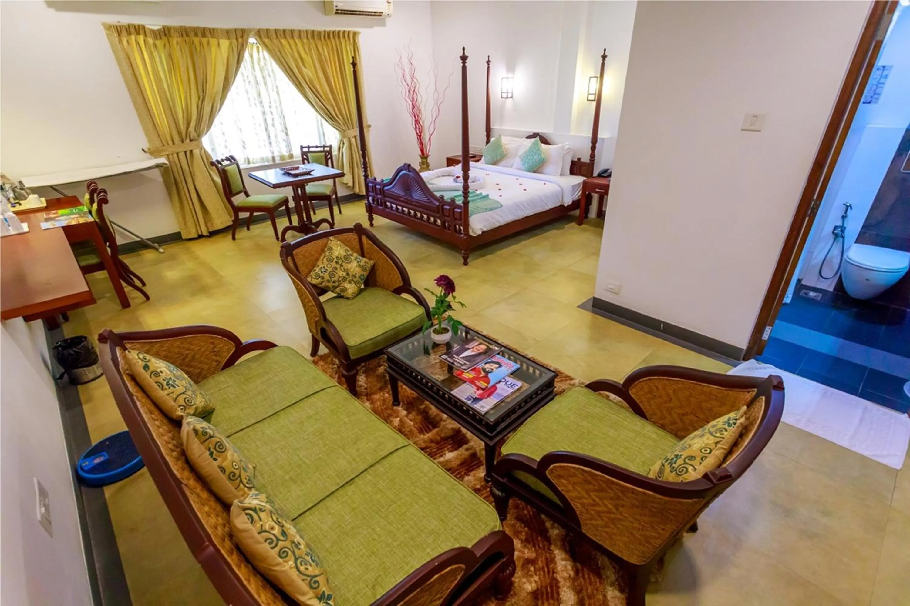 Living room, Bed in Green Fields Kumarakom