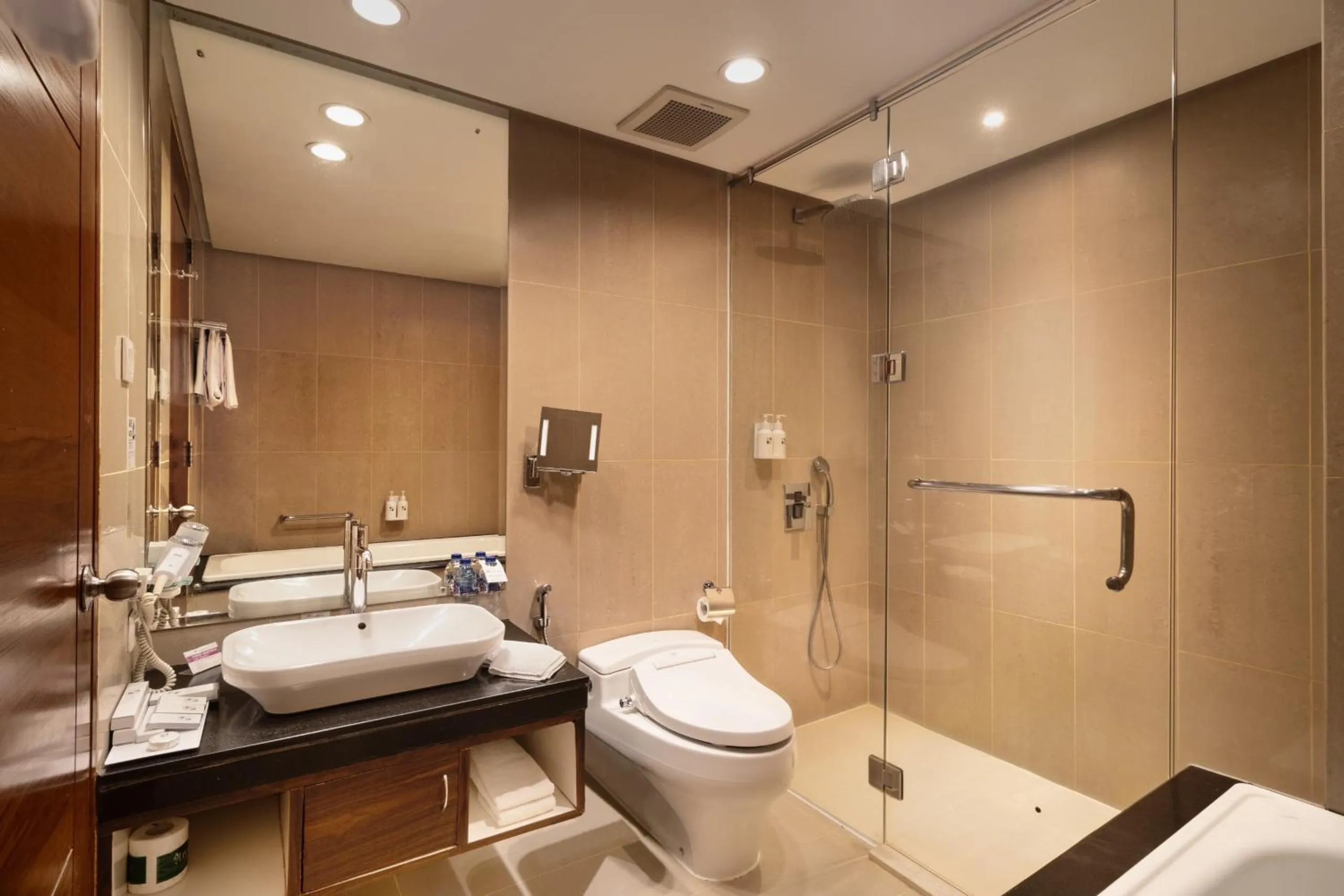 Bathroom in Swiss-Belinn SKA Pekanbaru