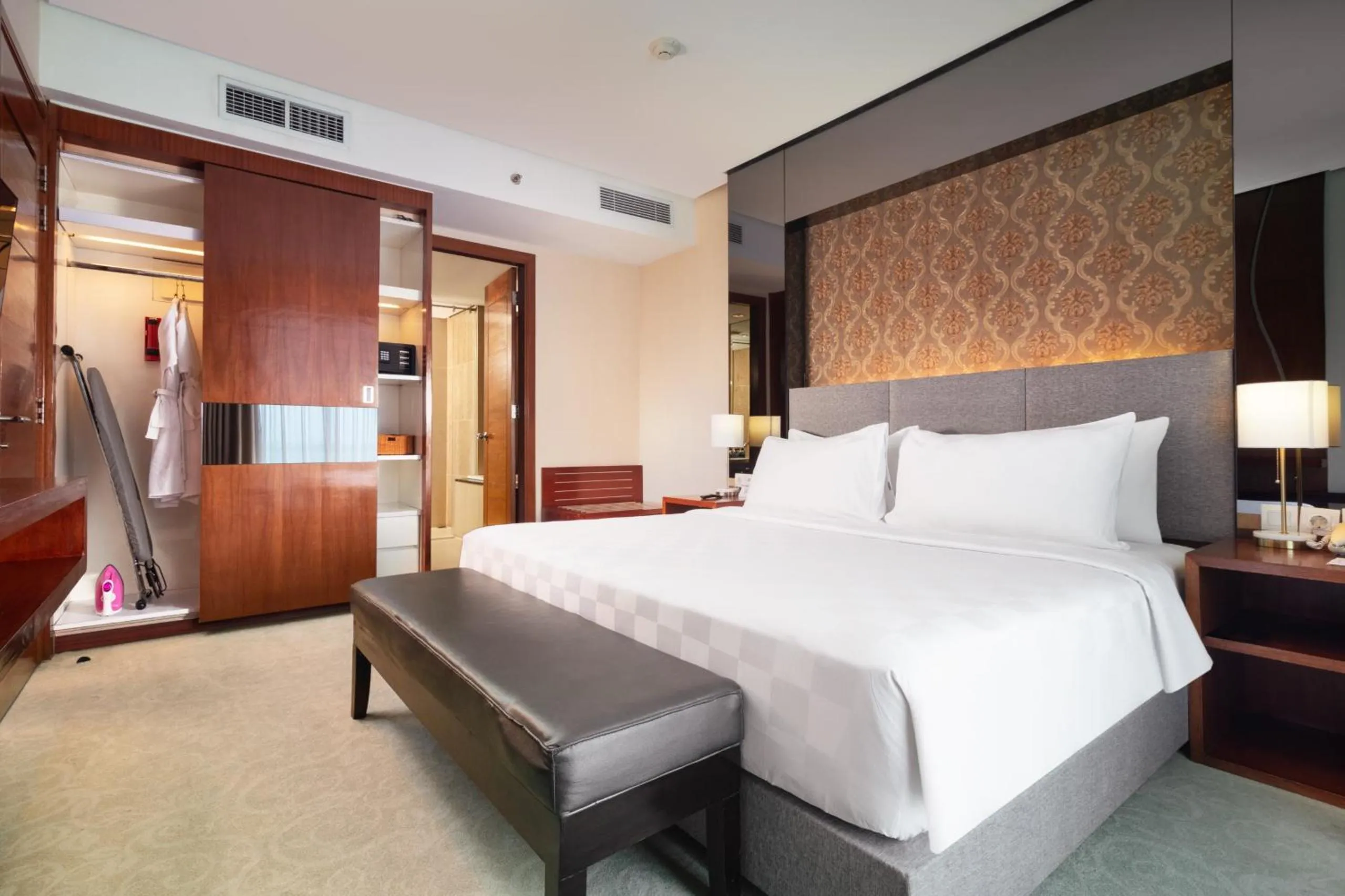Bed in Swiss-Belinn SKA Pekanbaru
