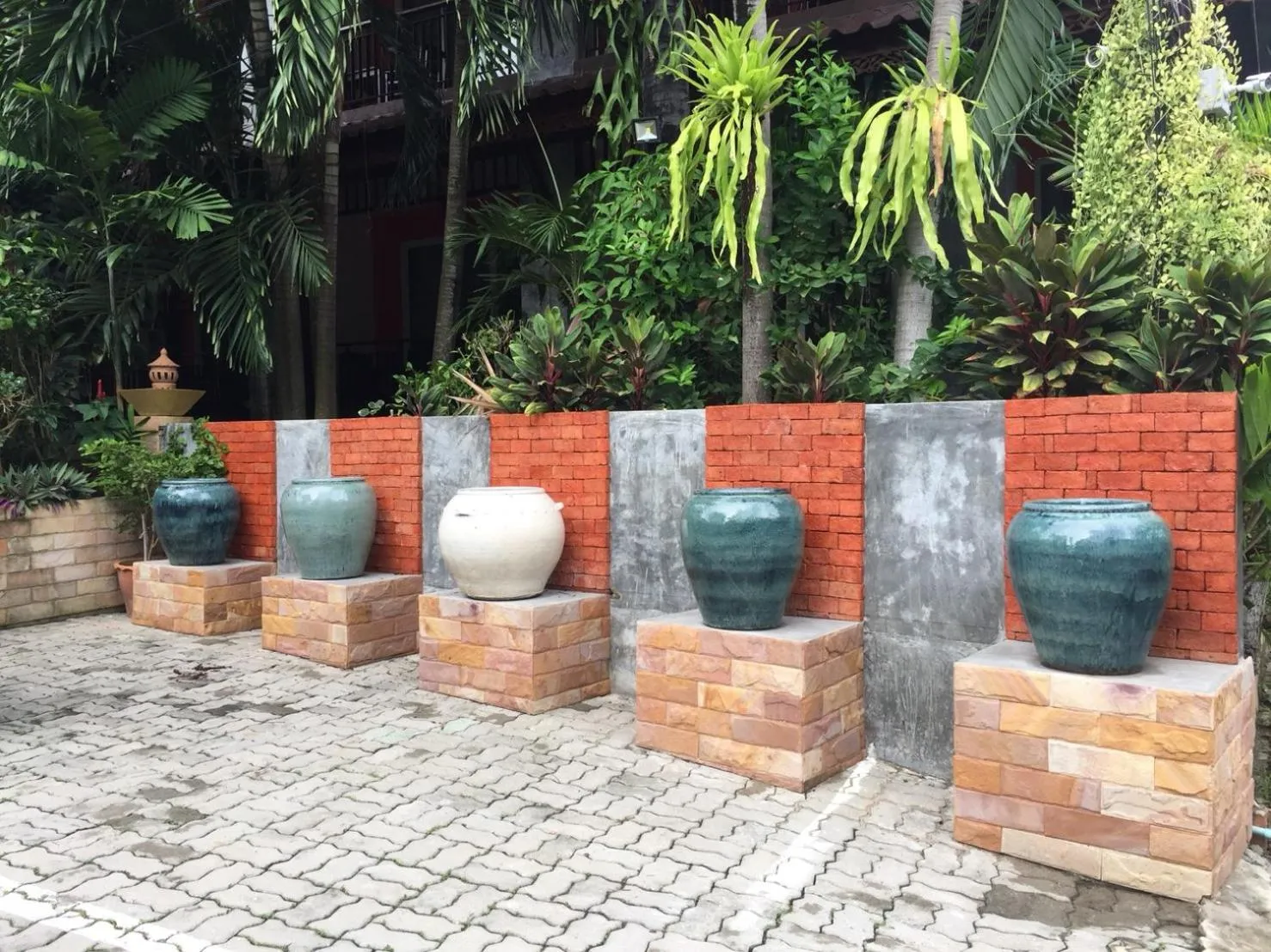 Parking in Baan Vanida Garden Resort