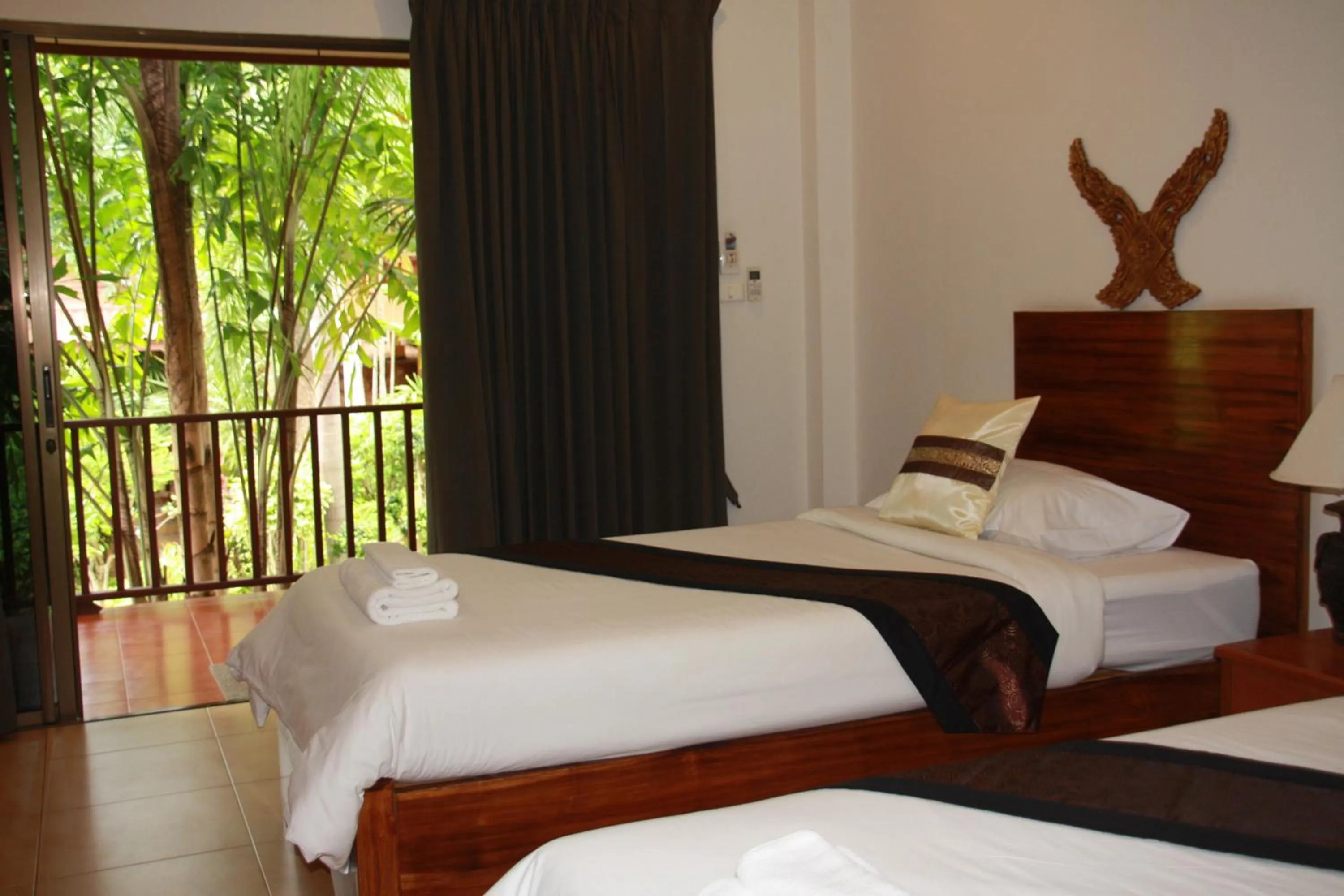 View (from property/room), Bed in Baan Vanida Garden Resort