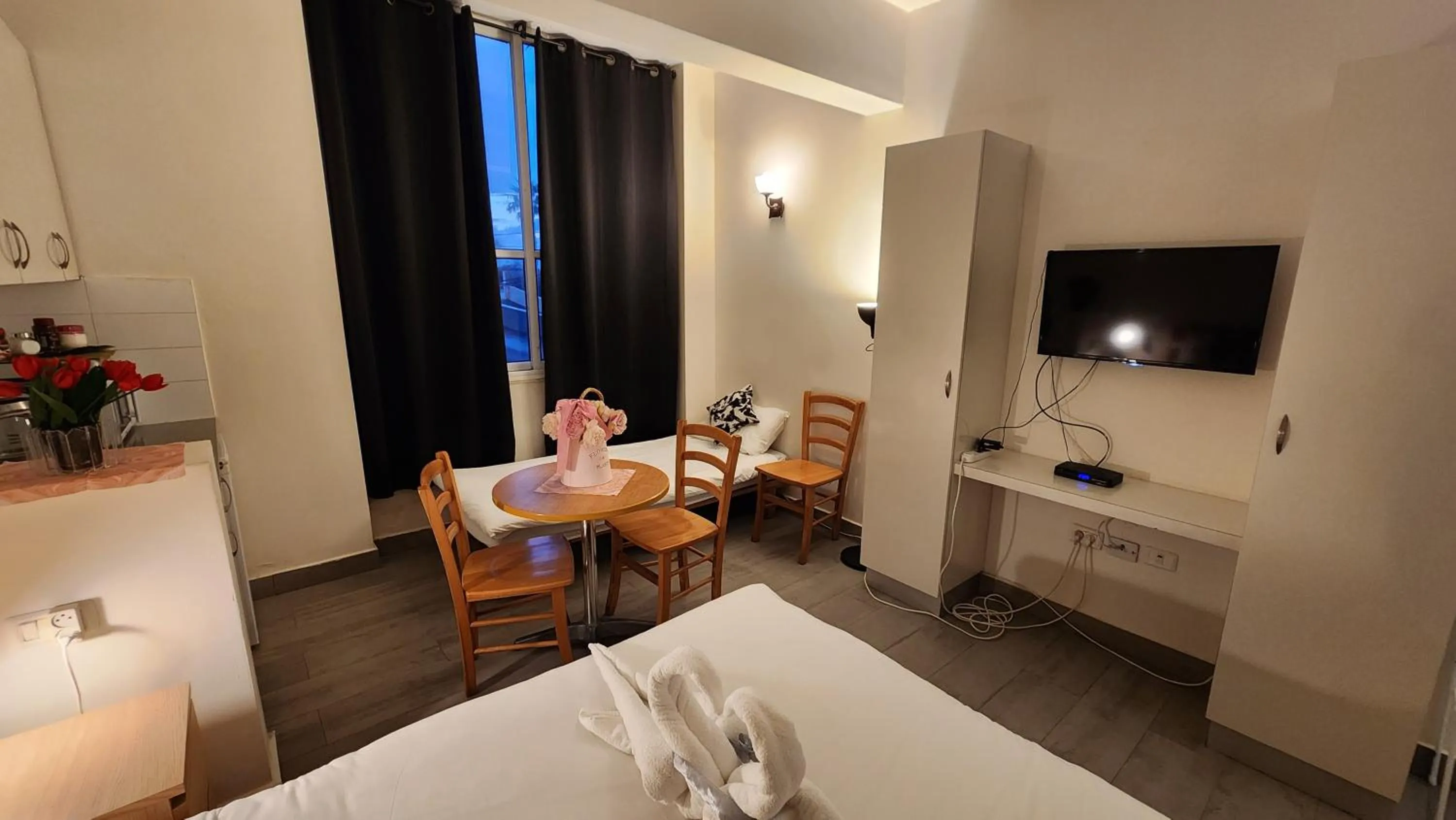 Bed in David Hameleh House