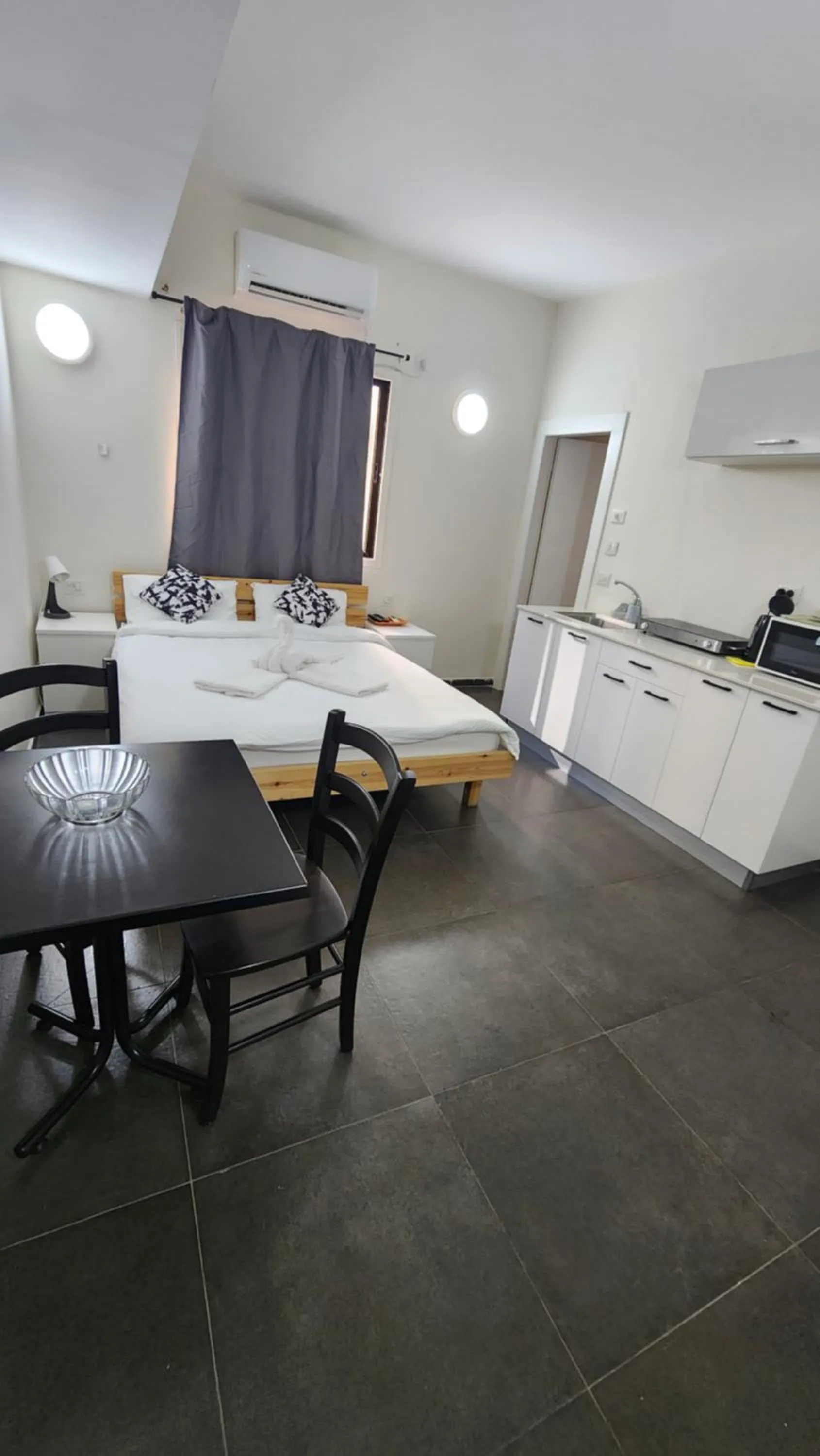 Bed in David Hameleh House