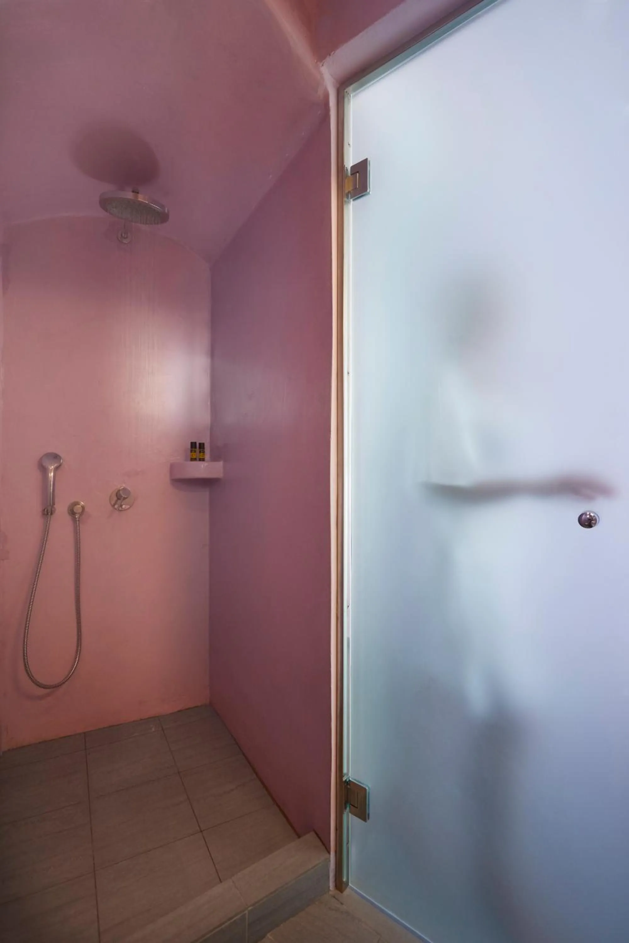 Shower in Senses Boutique Hotel