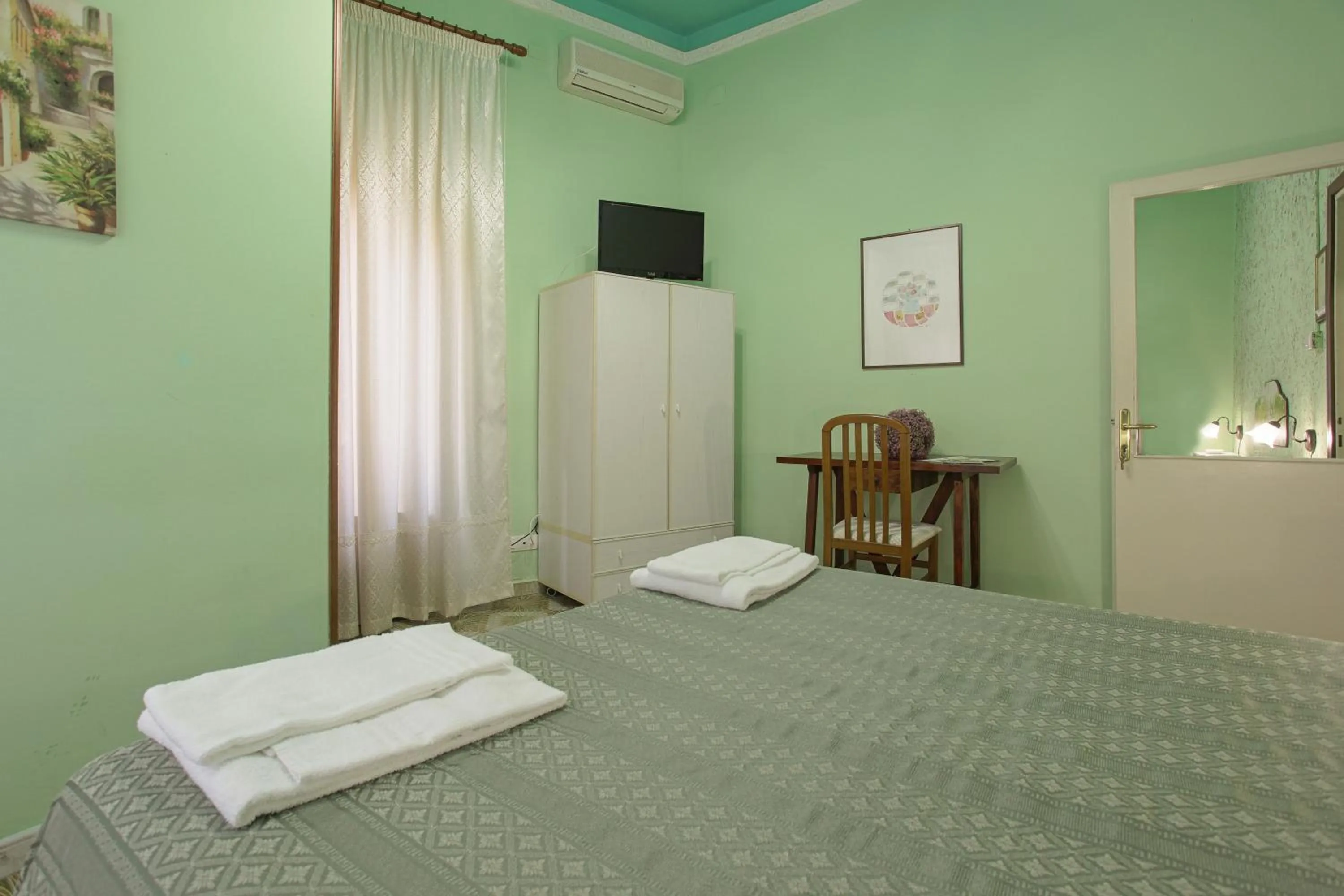 Bedroom, Bed in Il Mandorlo