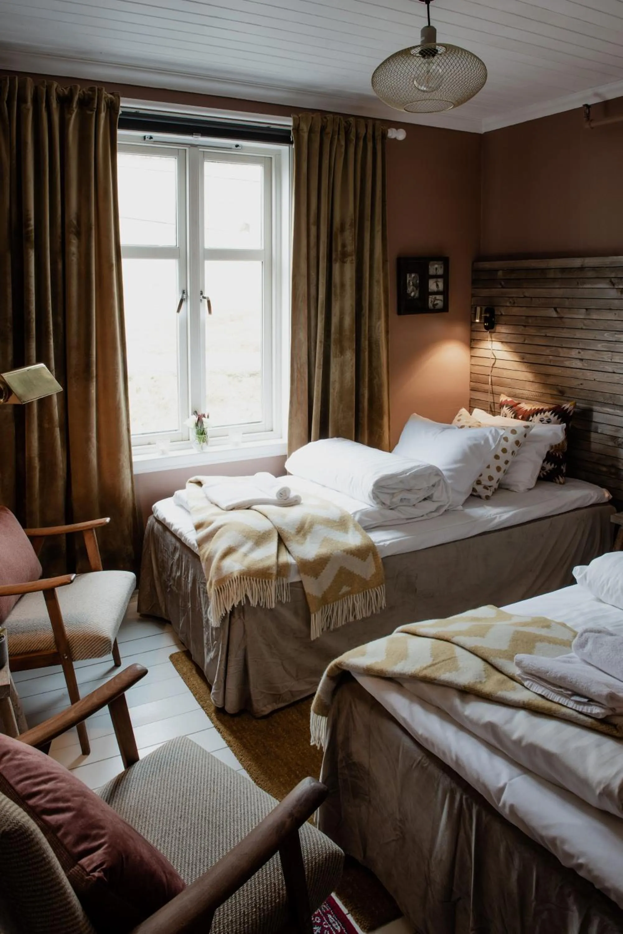 Bedroom, Bed in Fjærland Fjordstove Hotell - Huseby Hotelldrift AS