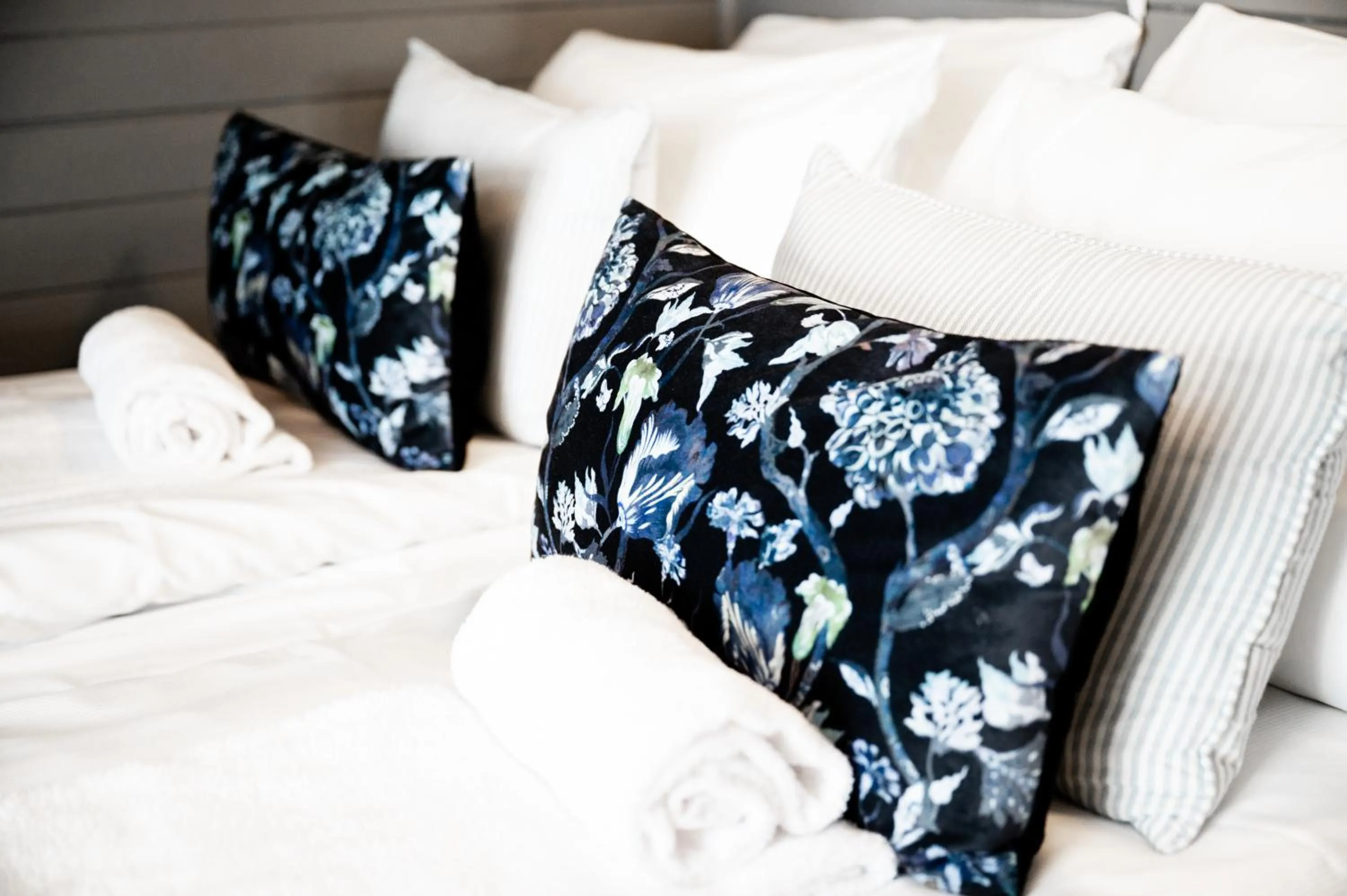 Bedroom, Bed in Fjærland Fjordstove Hotell - Huseby Hotelldrift AS