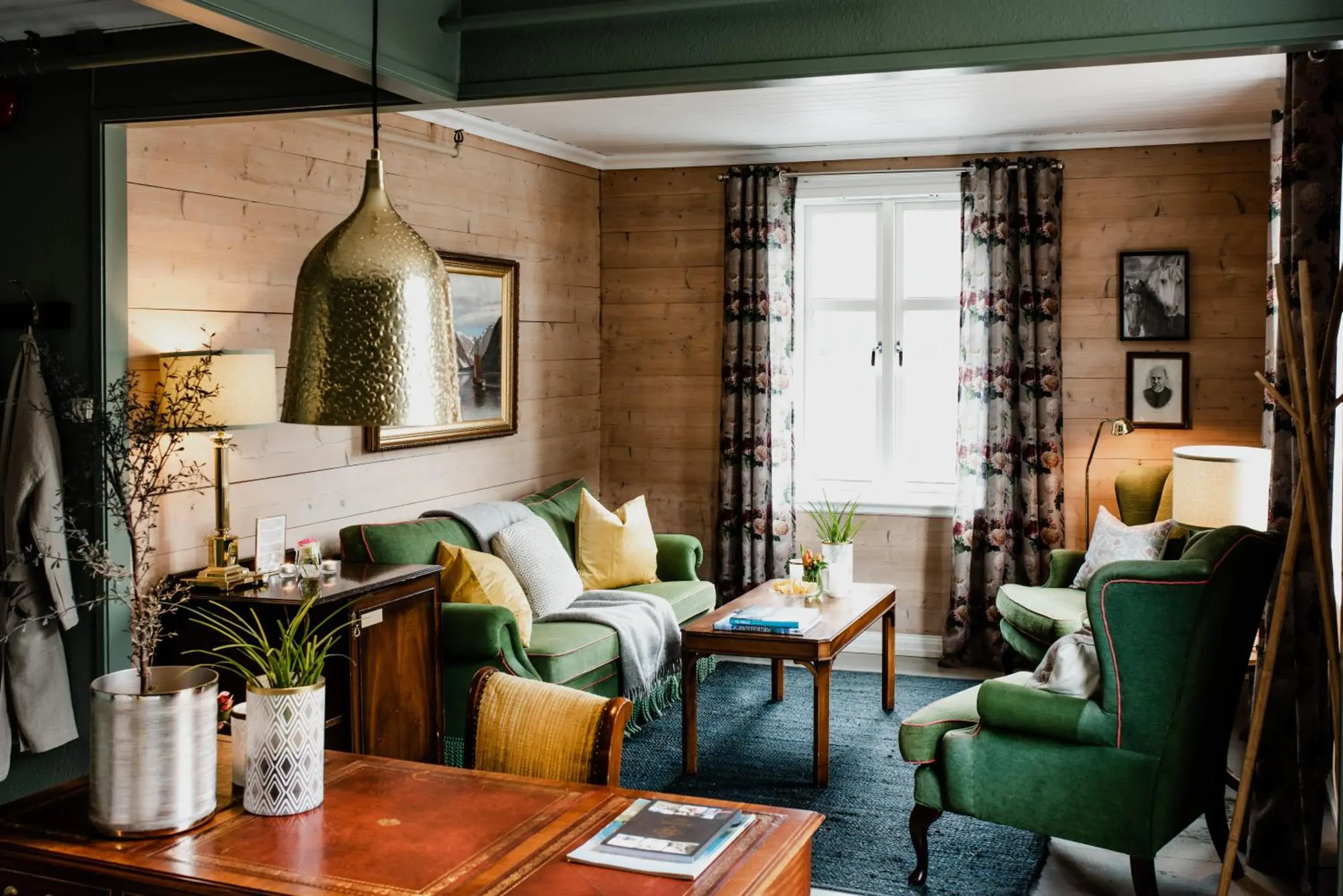 Family Suite in Fjærland Fjordstove Hotell - Huseby Hotelldrift AS Family Suite in Fjærland Fjordstove Hotell - Huseby Hotelldrift AS