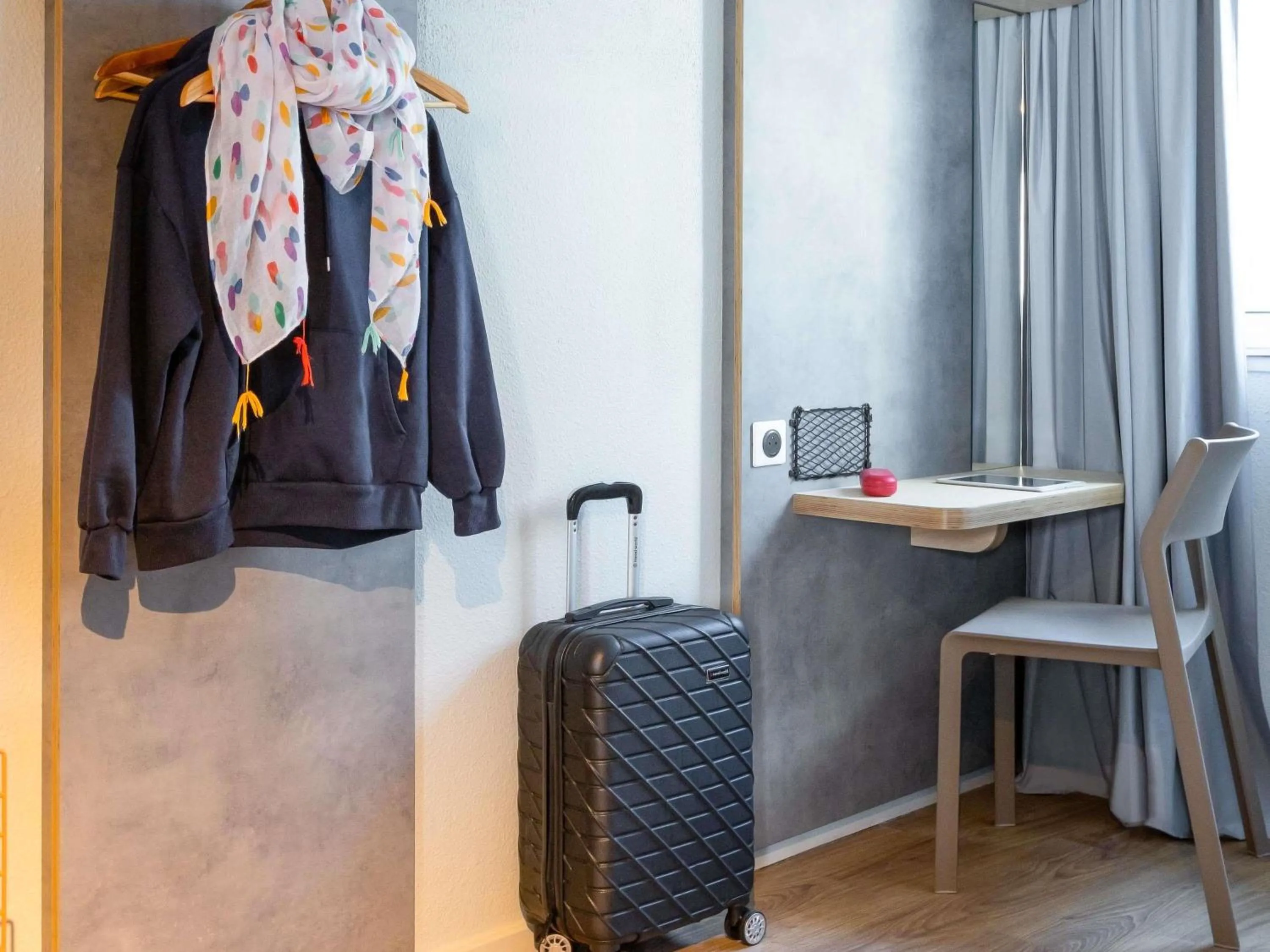 Bedroom in ibis budget Angoulême Centre