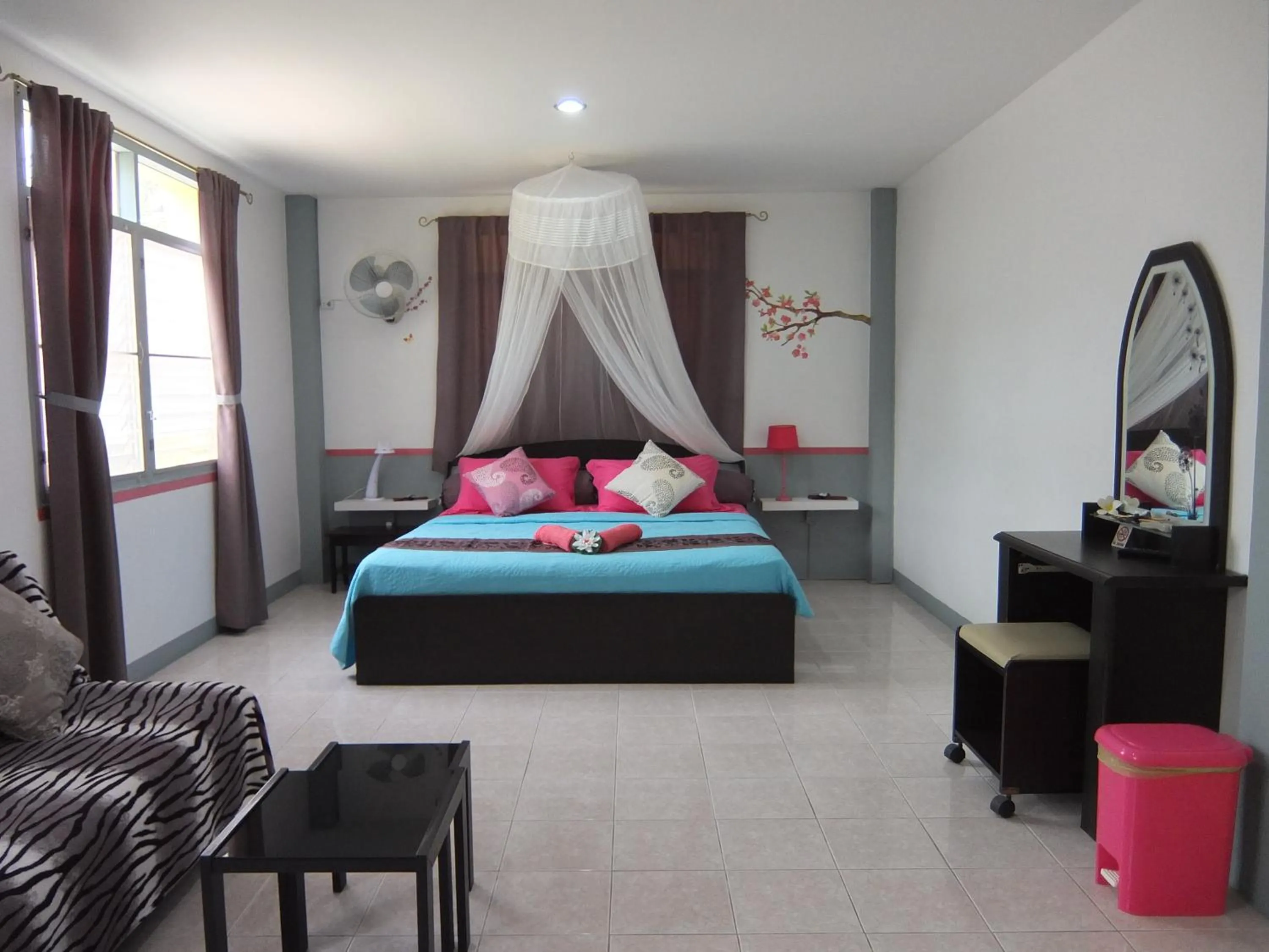 Bed in Similan Hotel