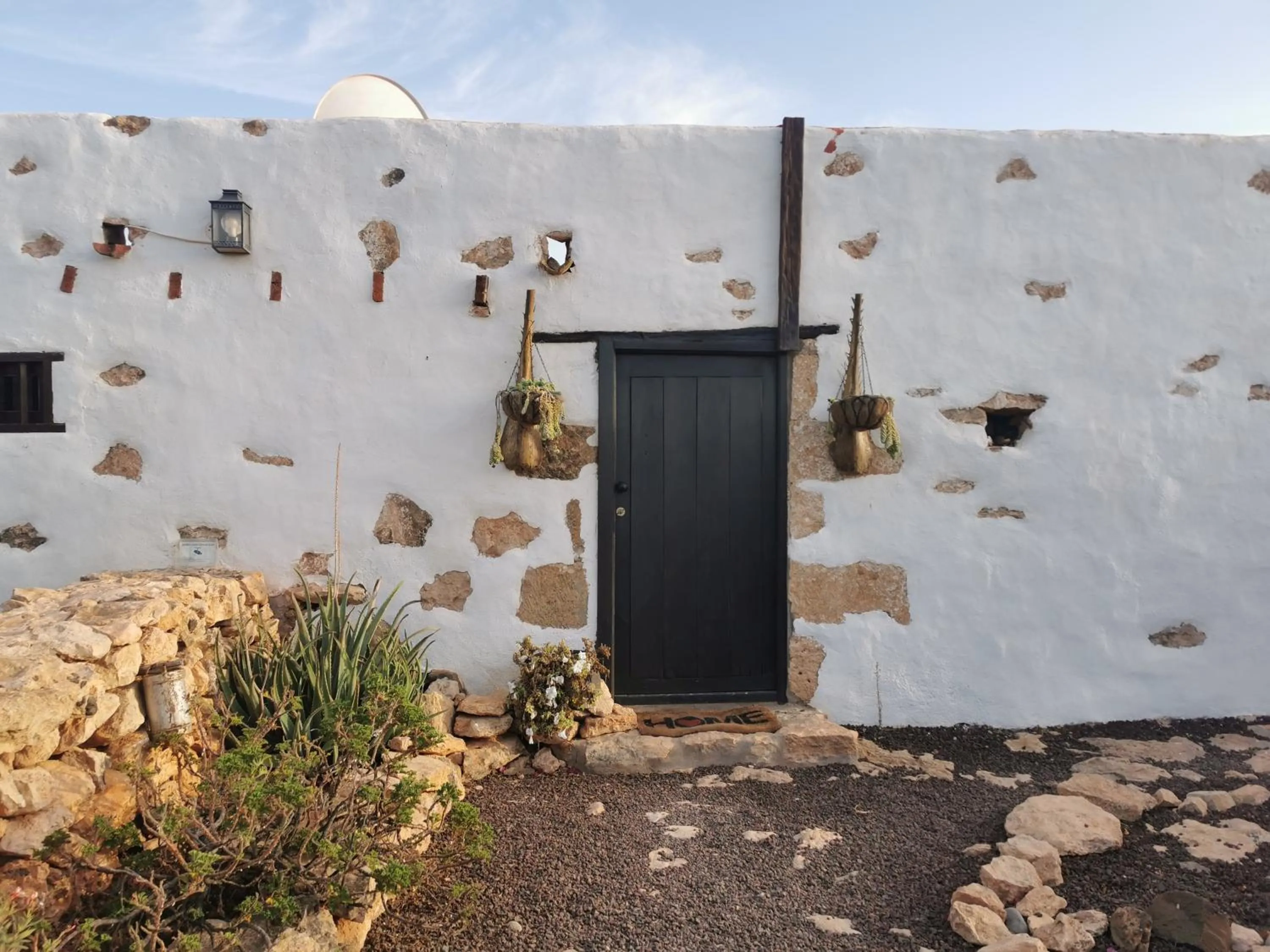 Facade/entrance in Villa Cecilio