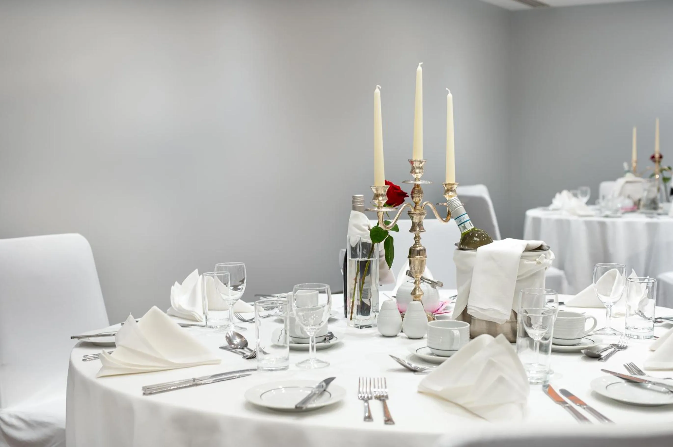 Restaurant/places to eat in Gem Langham Court Hotel