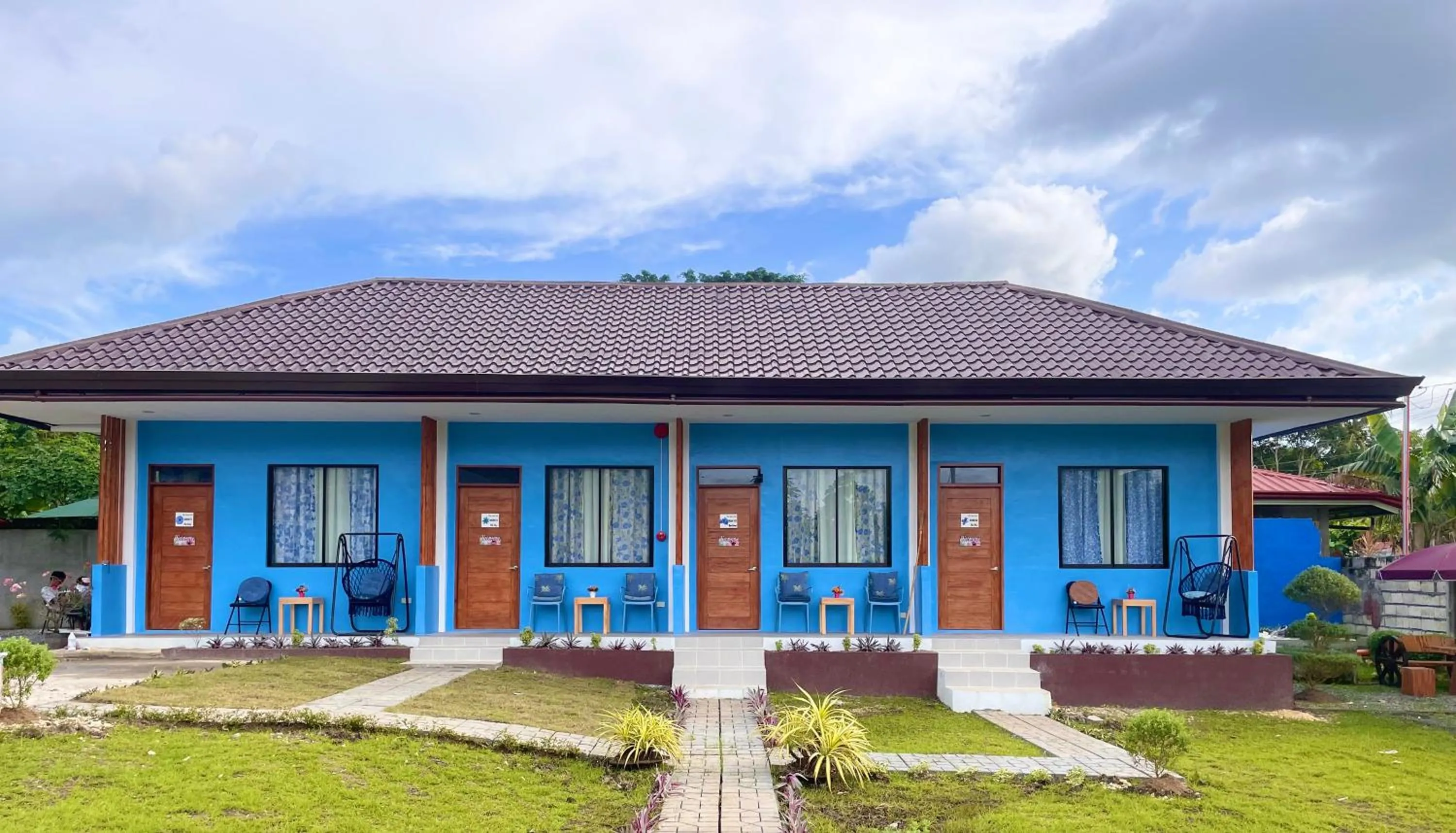 Blue Summer Suites & Restaurant