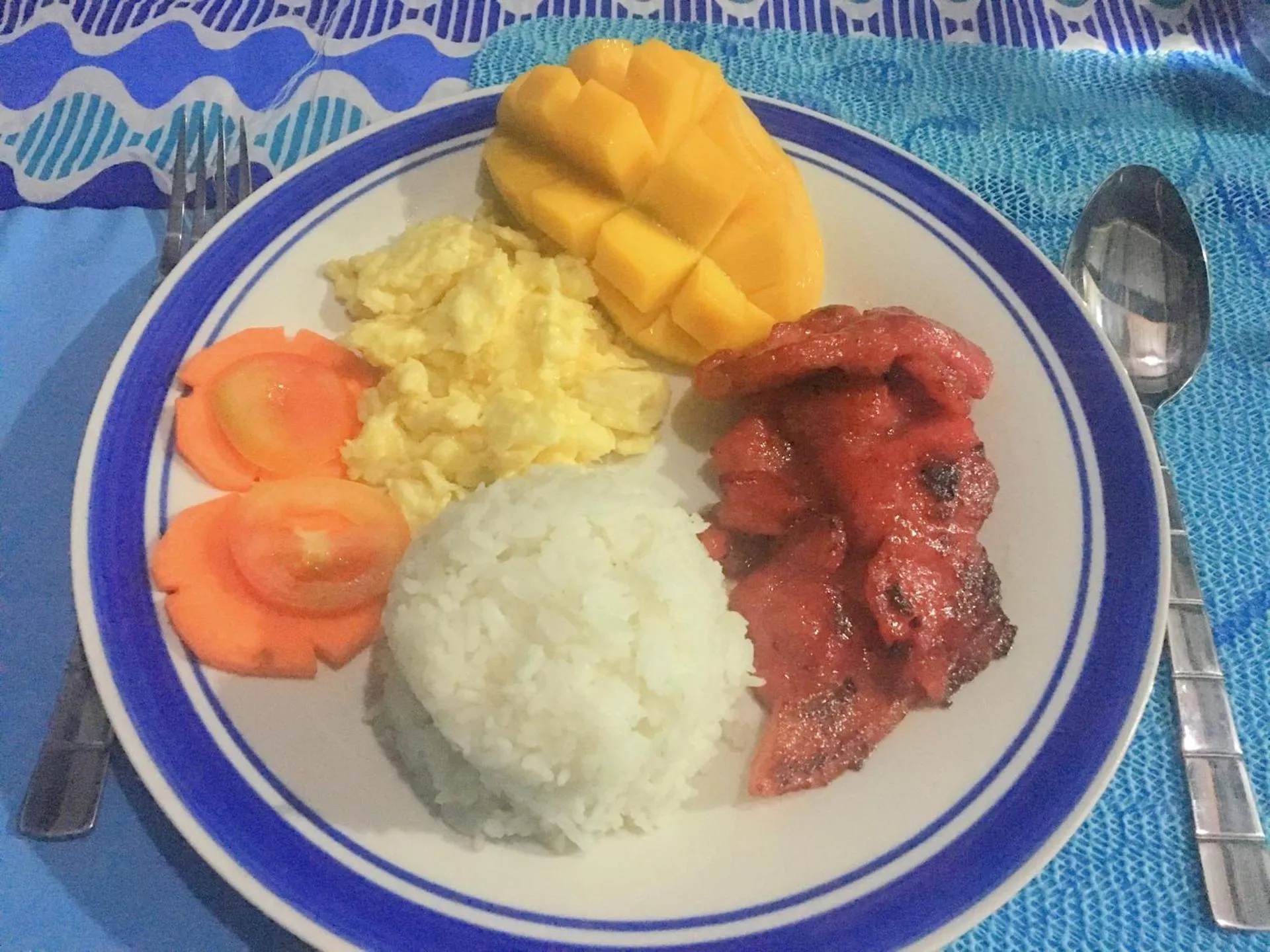 Breakfast in Blue Summer Suites & Restaurant