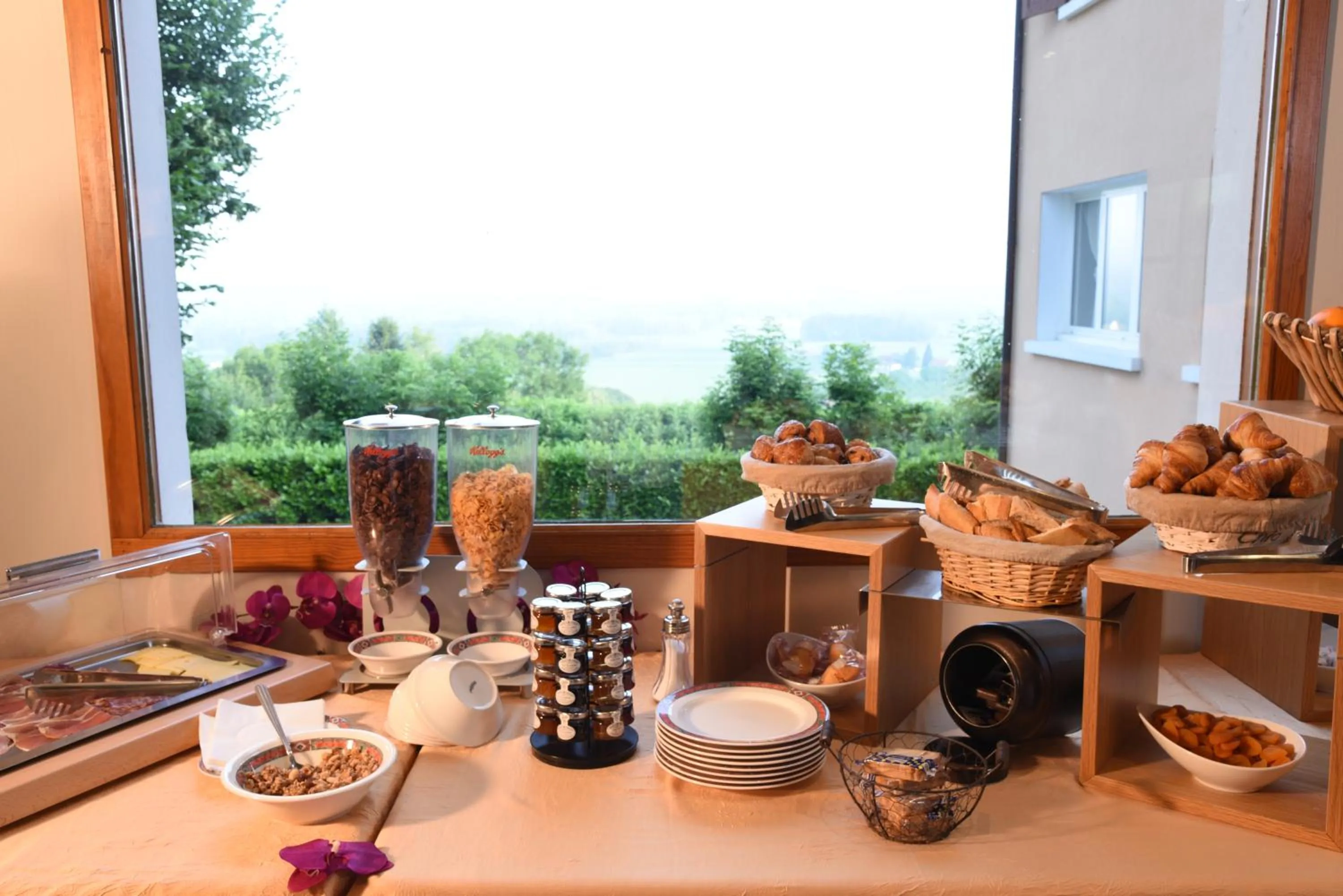 Food and drinks in Hôtel les Bergeronnettes