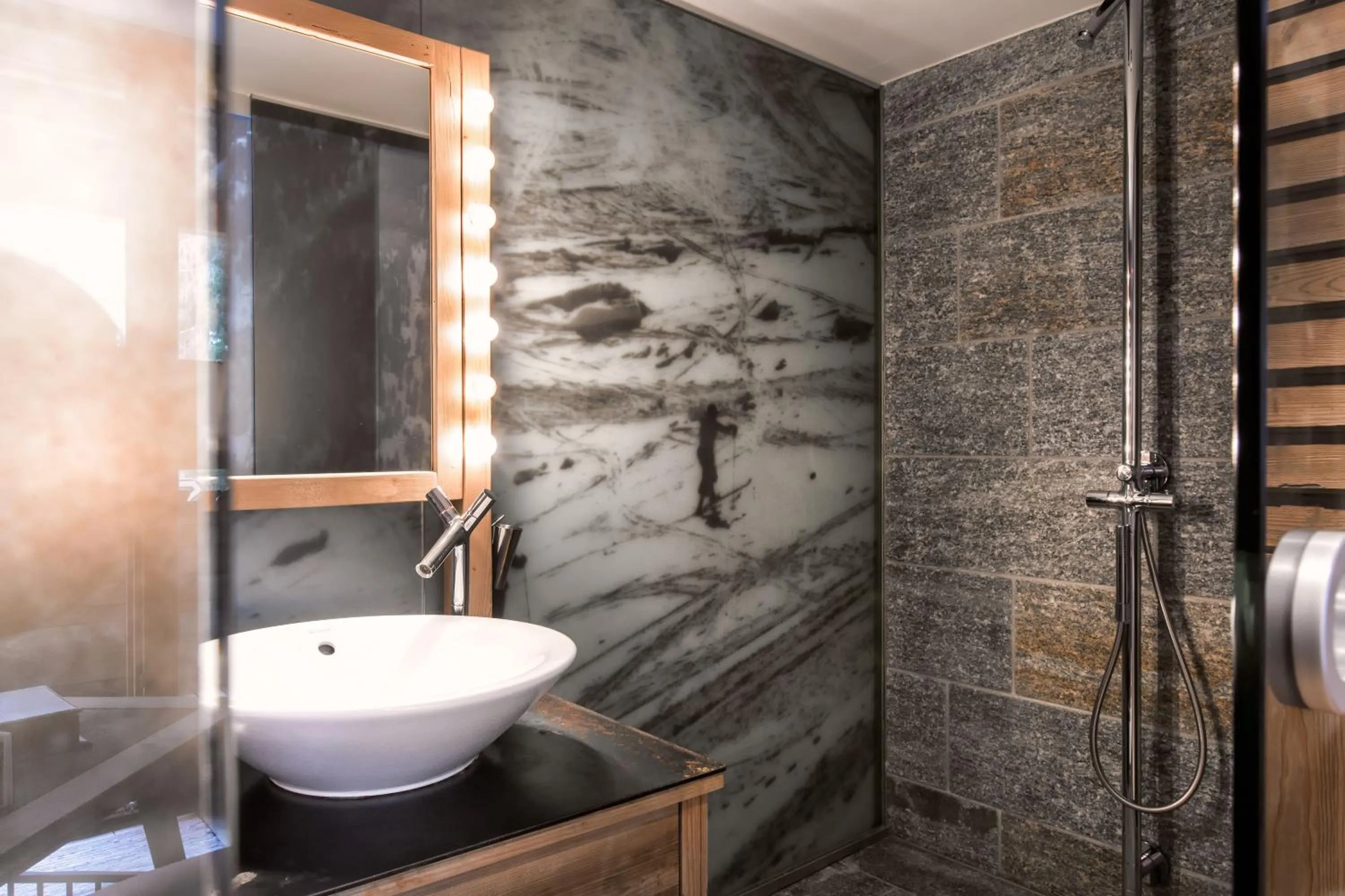 Toilet in Raffl's St. Antoner Hof