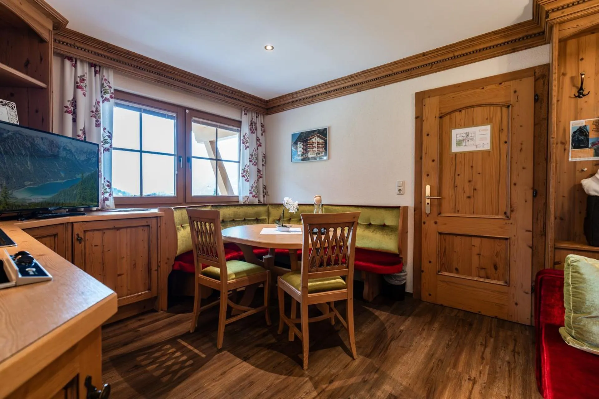 TV and multimedia in Liebes Caroline 4-Sterne-Hotel