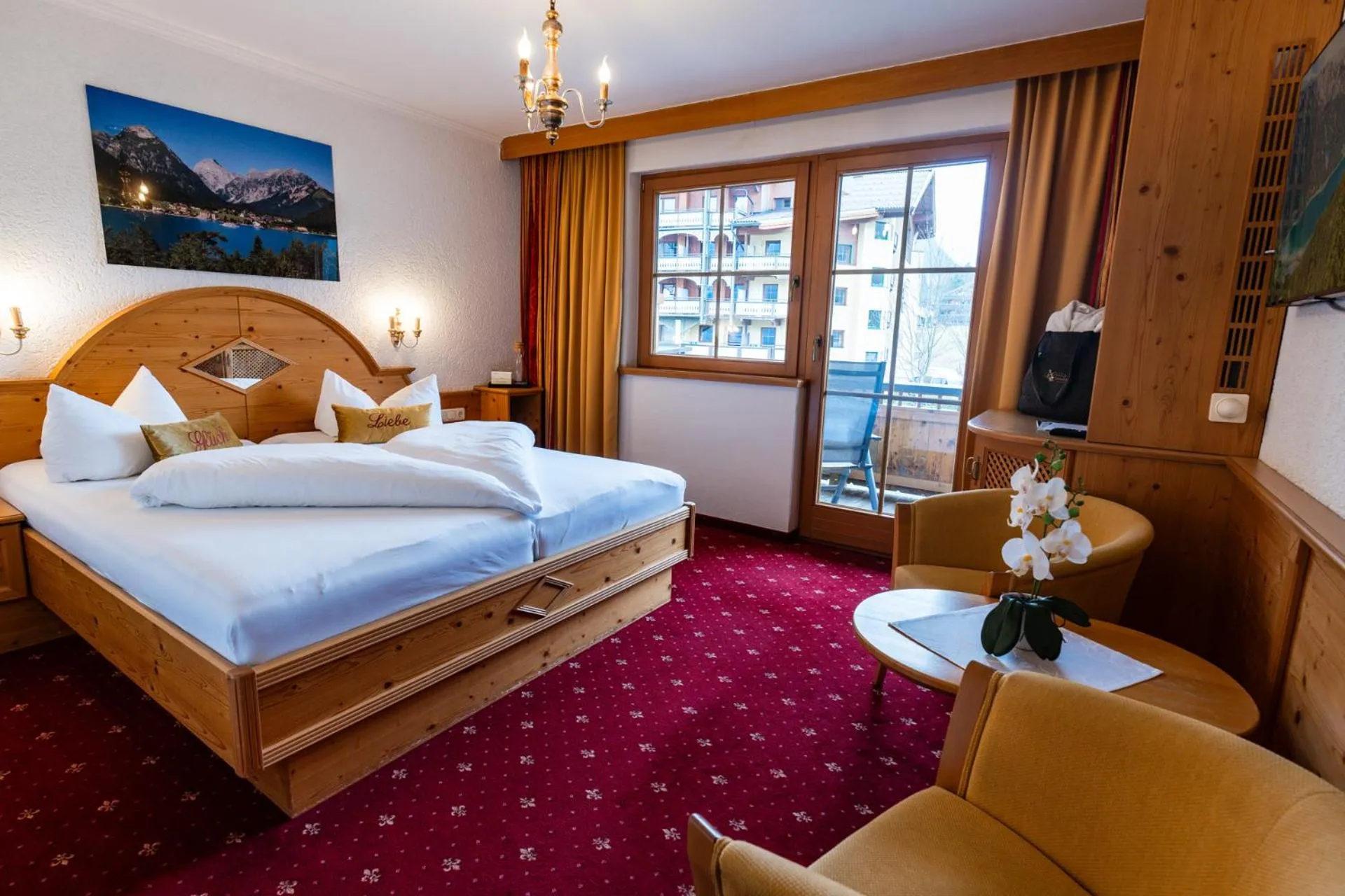 Bed in Liebes Caroline 4-Sterne-Hotel