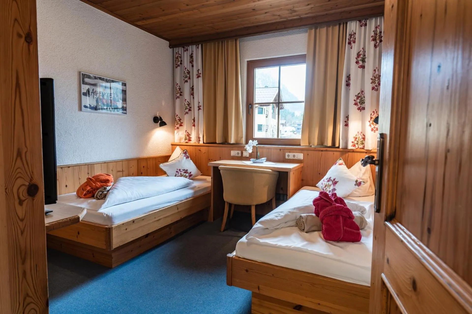 Bed in Liebes Caroline 4-Sterne-Hotel