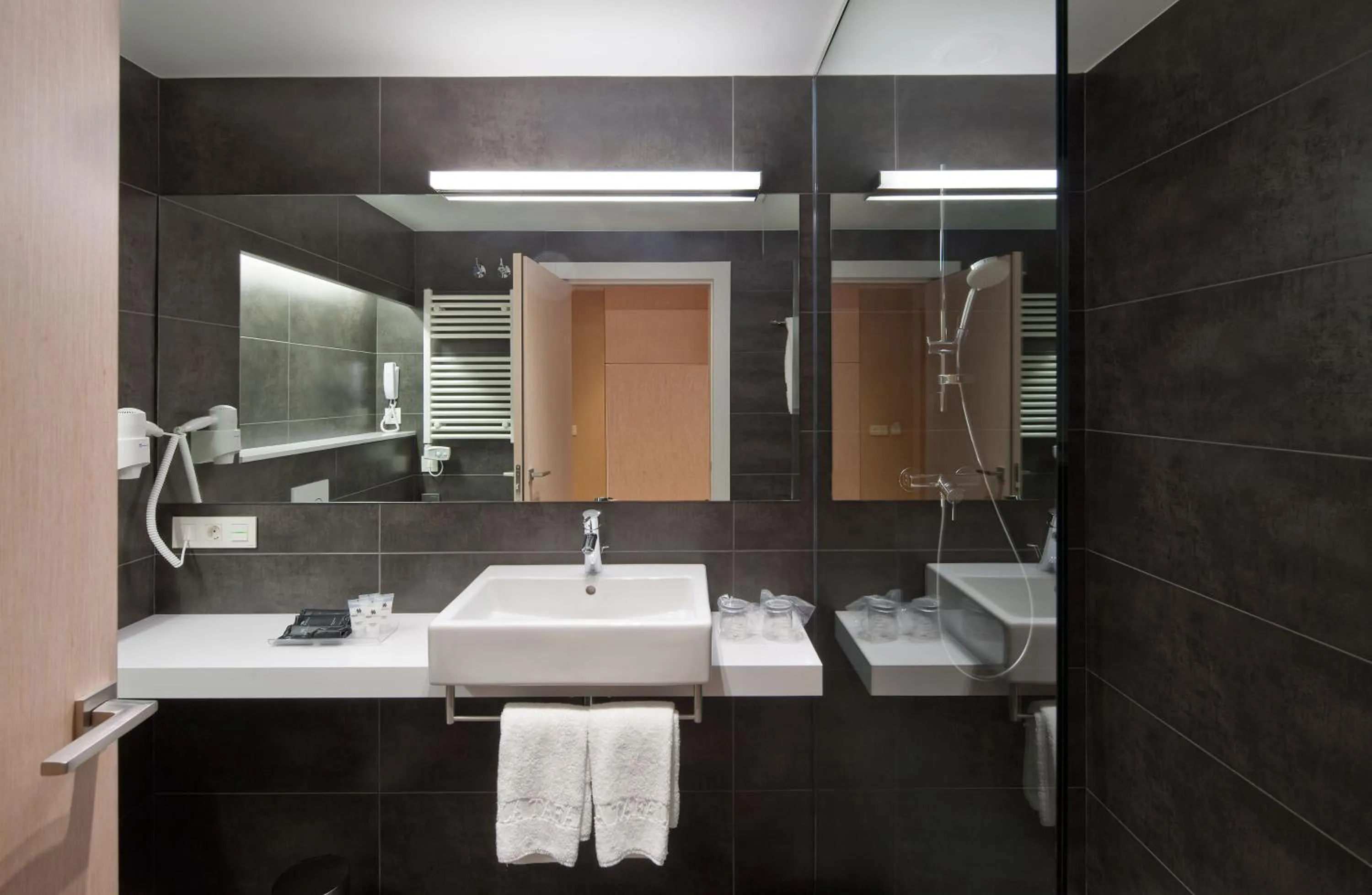 Bathroom in Sercotel Hola Tafalla