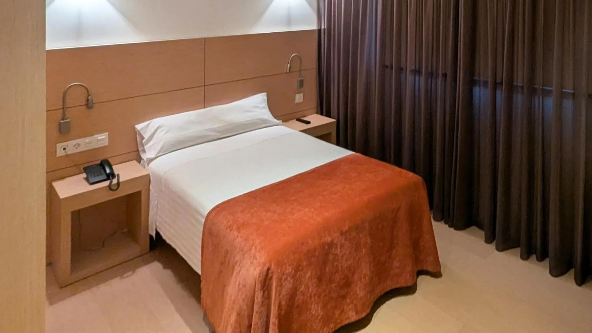 Bed in Sercotel Hola Tafalla