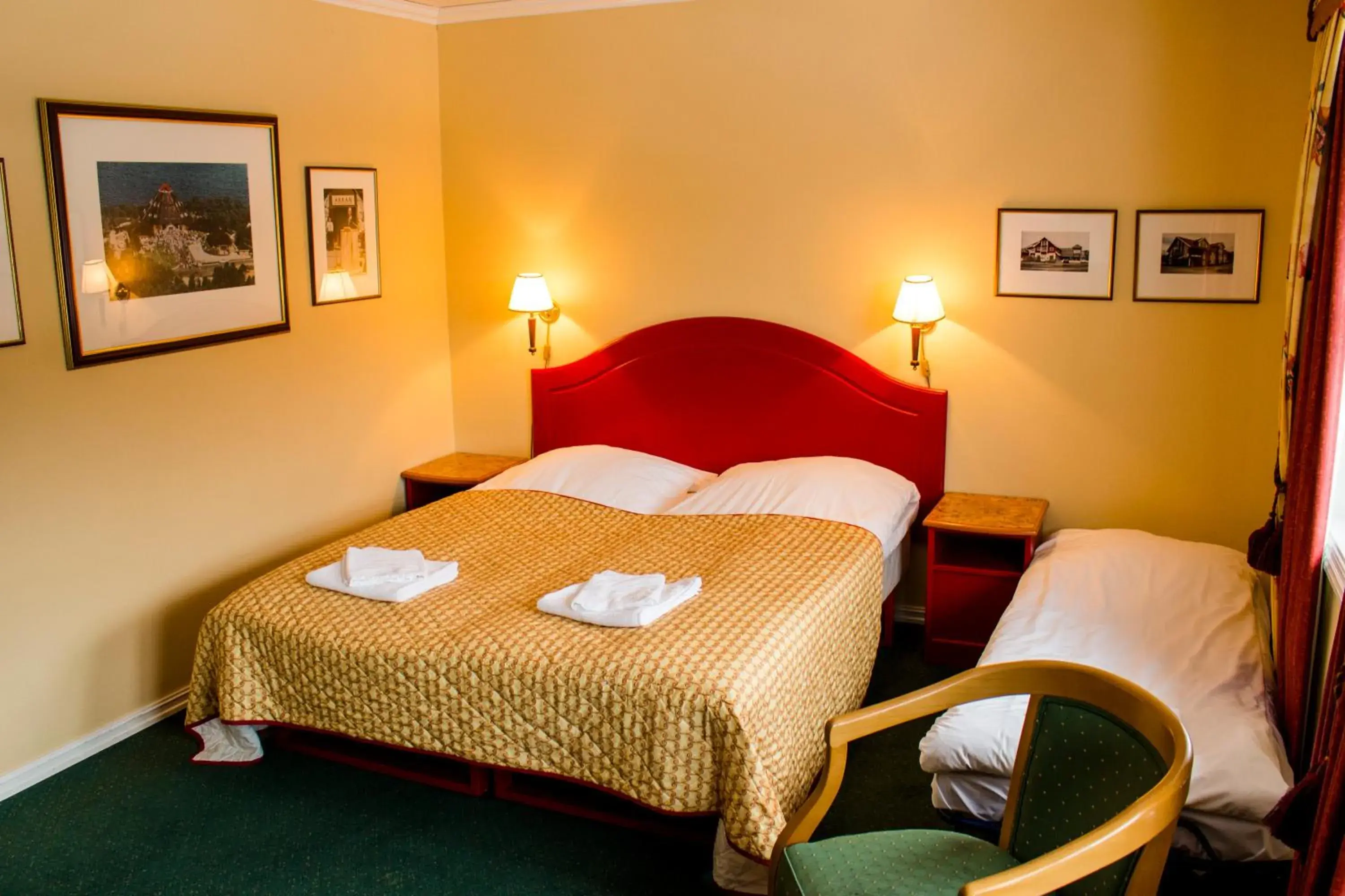 Triple Room with Private Bathroom - single occupancy in Tysfjord Hotel Triple Room with Private Bathroom - single occupancy in Tysfjord Hotel