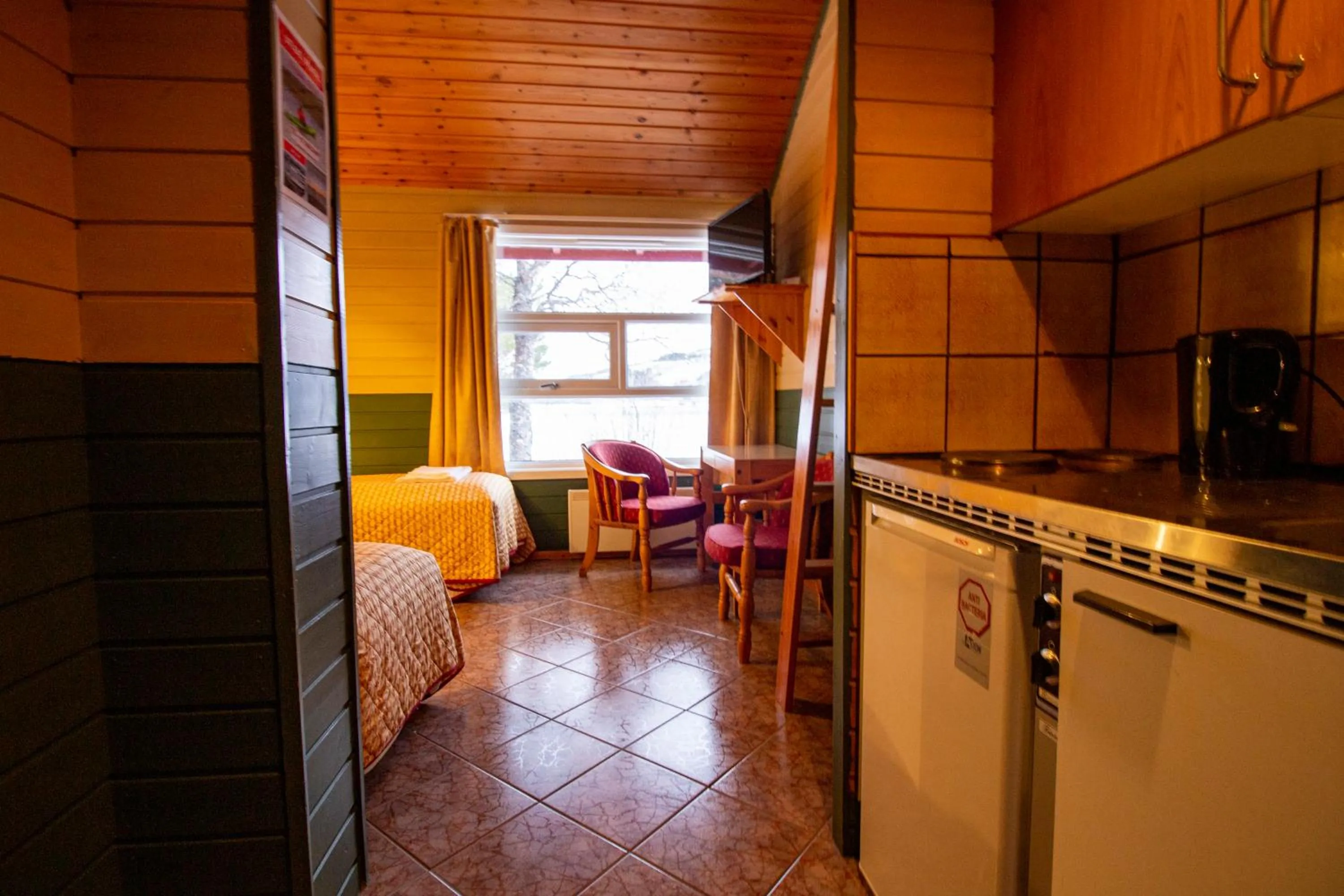 Kitchen or kitchenette in Tysfjord Hotel