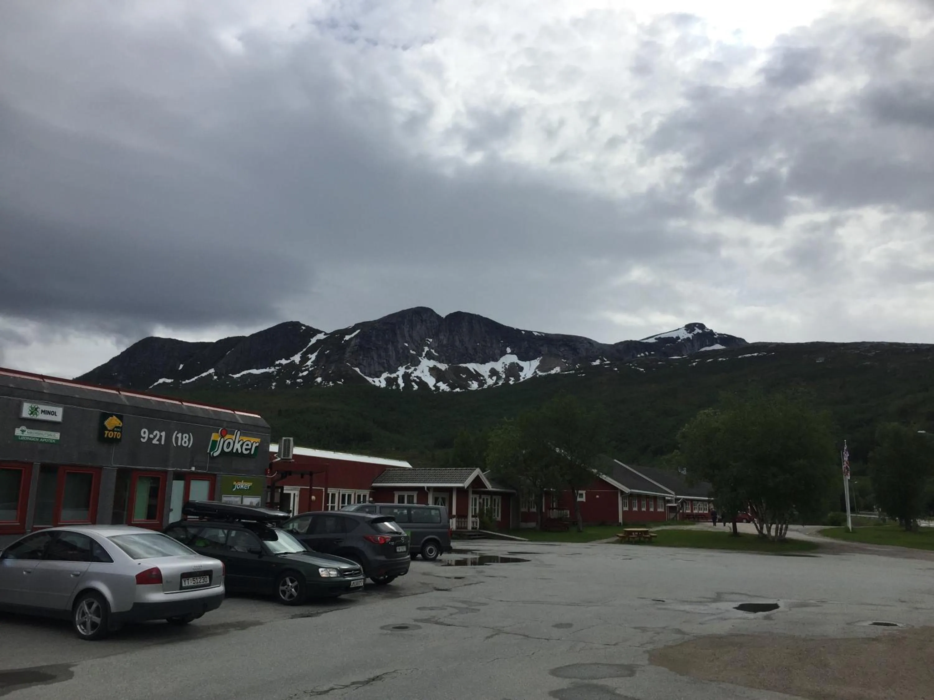 Spring in Tysfjord Hotel