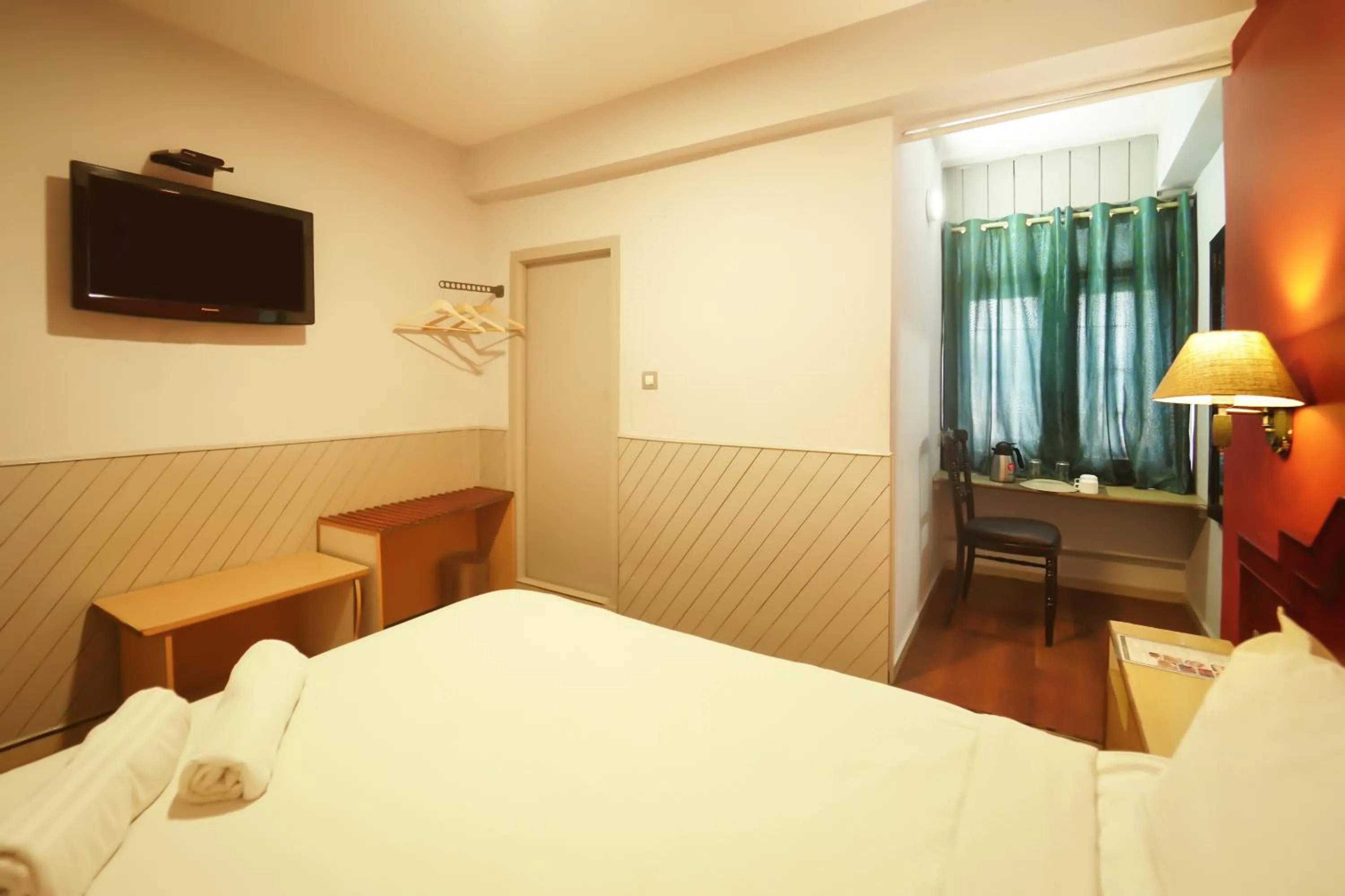 Bed in JC Woodville Manor