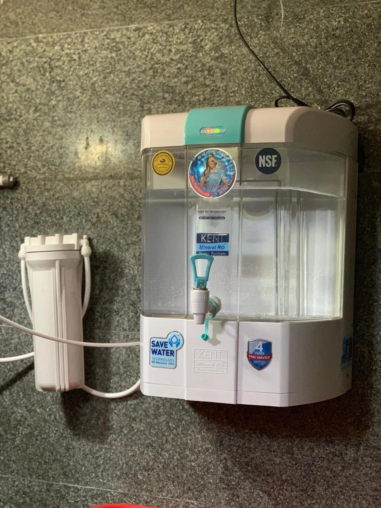 Food and drinks in JC Woodville Manor