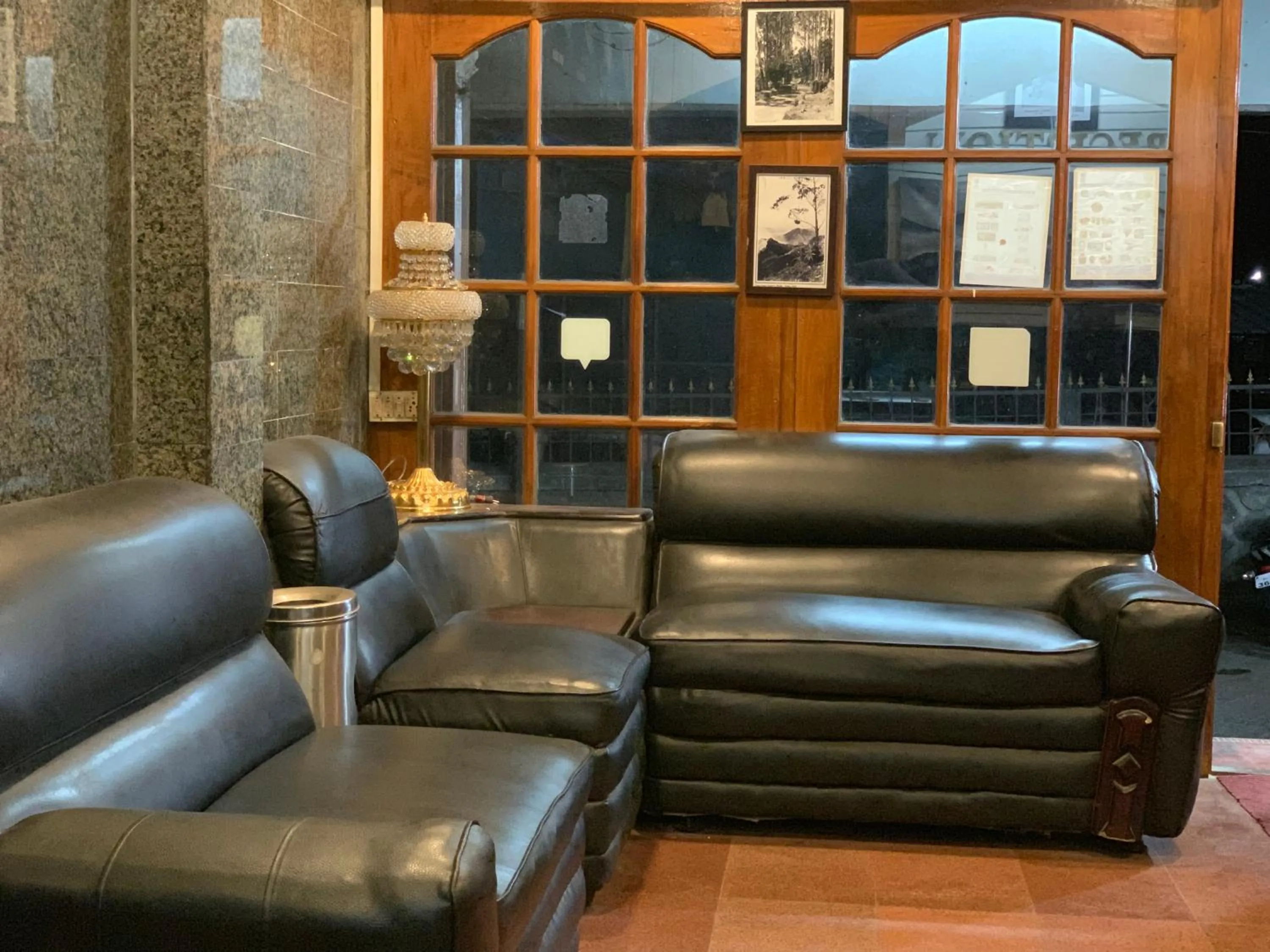 Living room in JC Woodville Manor