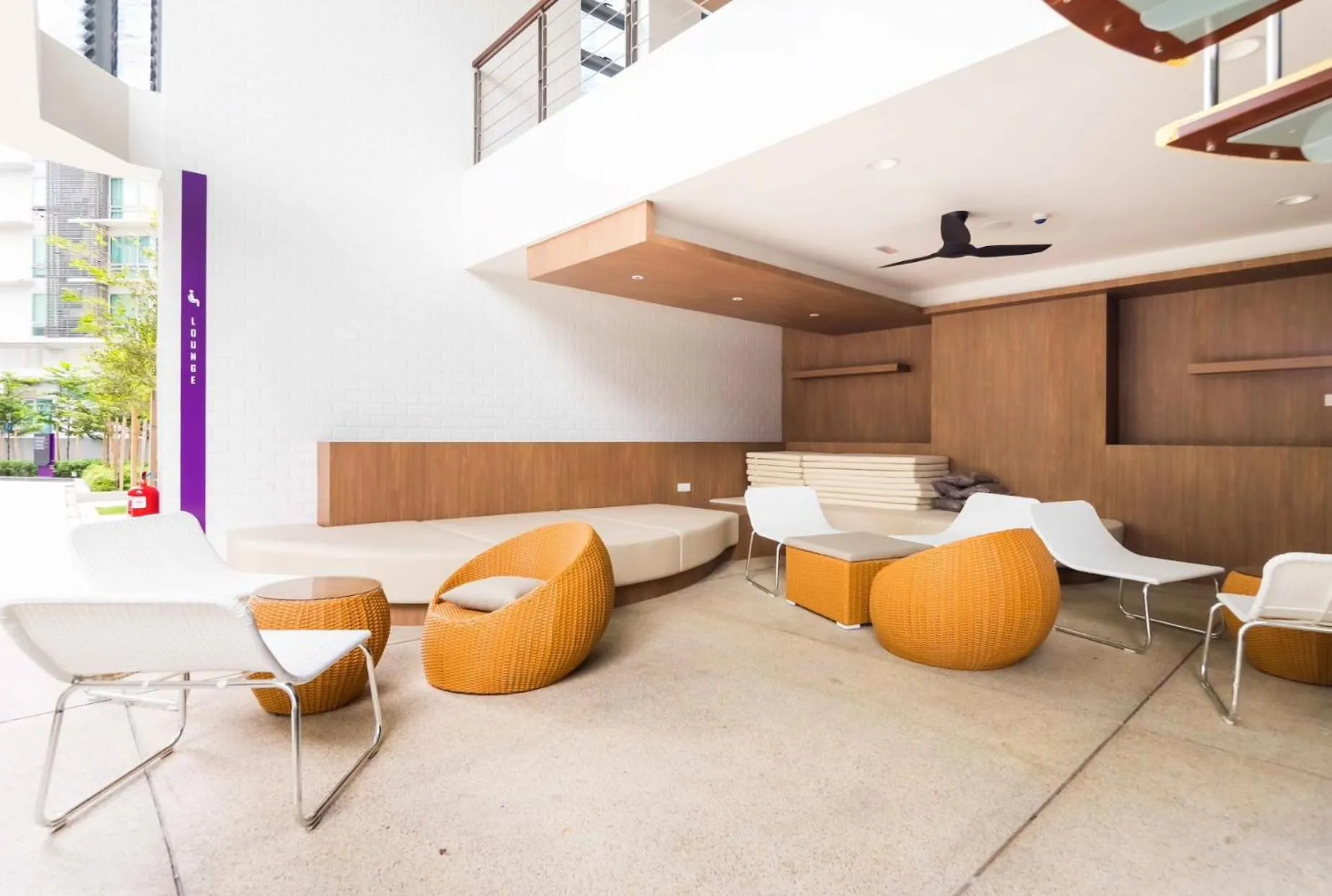 Communal lounge/ TV room in Robertson Suites Kuala Lumpur