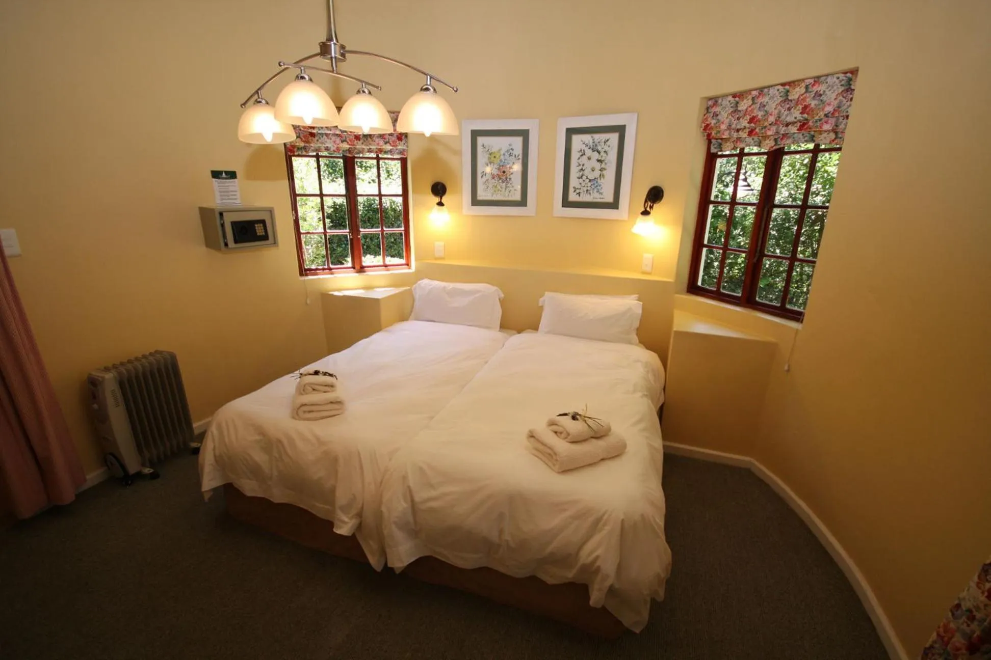 Bed in Hogsback Arminel Hotel