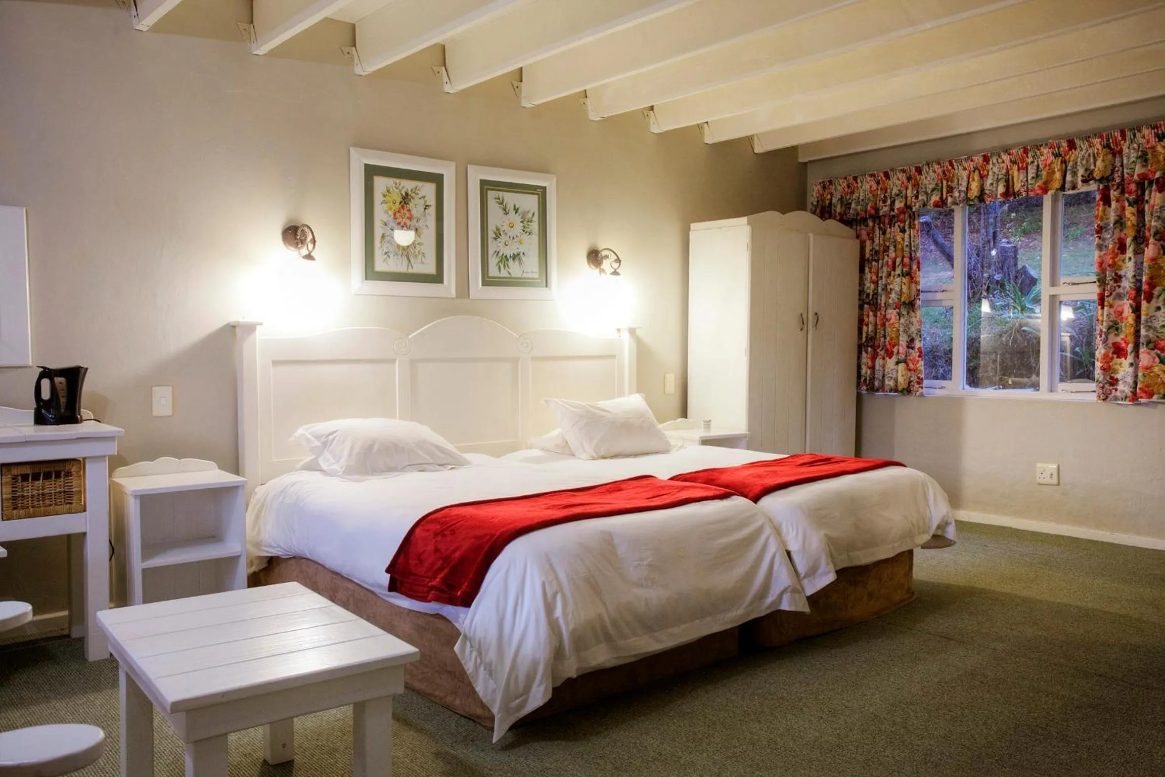 Bed in Hogsback Arminel Hotel
