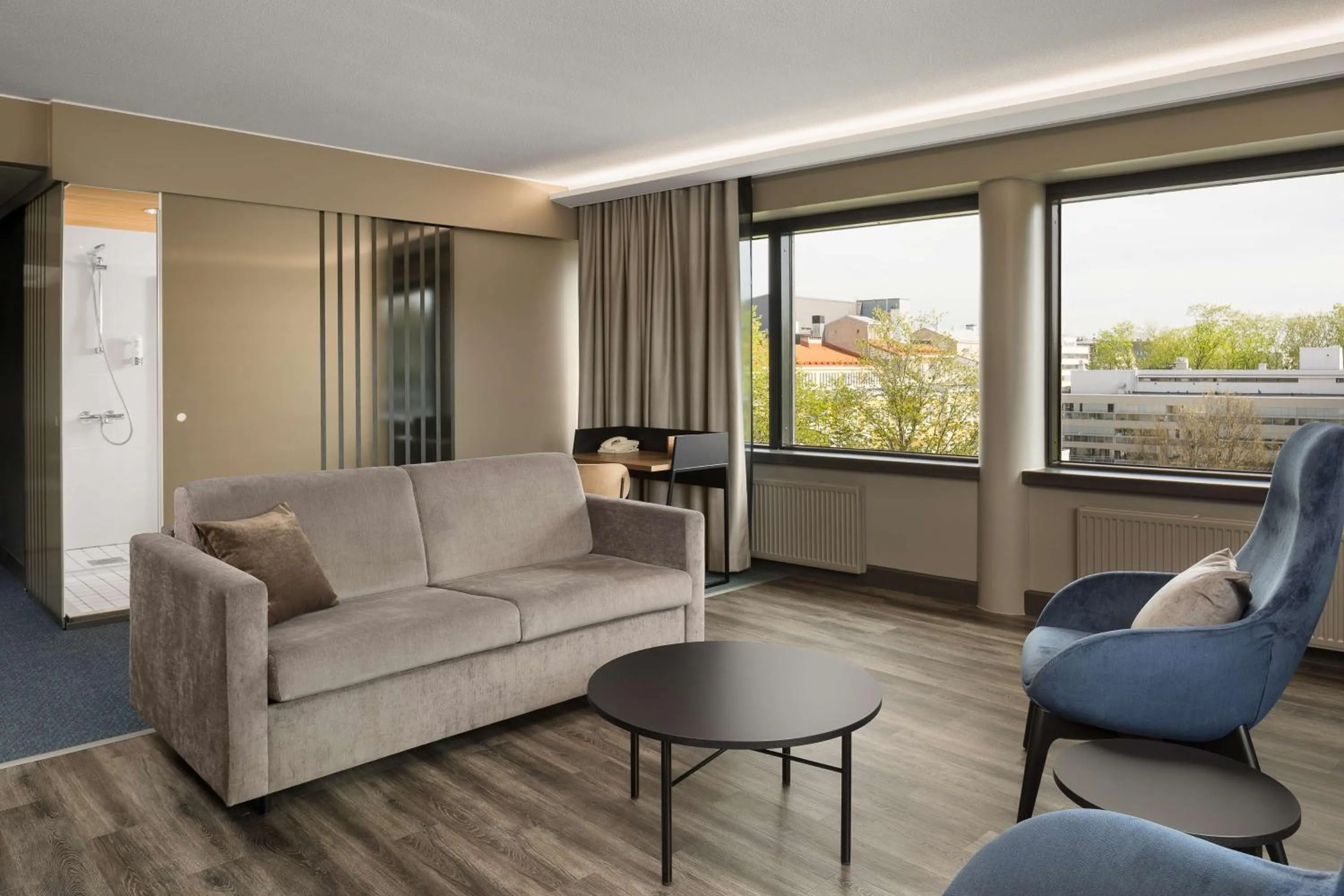 Photo of the whole room in Radisson Blu Marina Palace Hotel, Turku