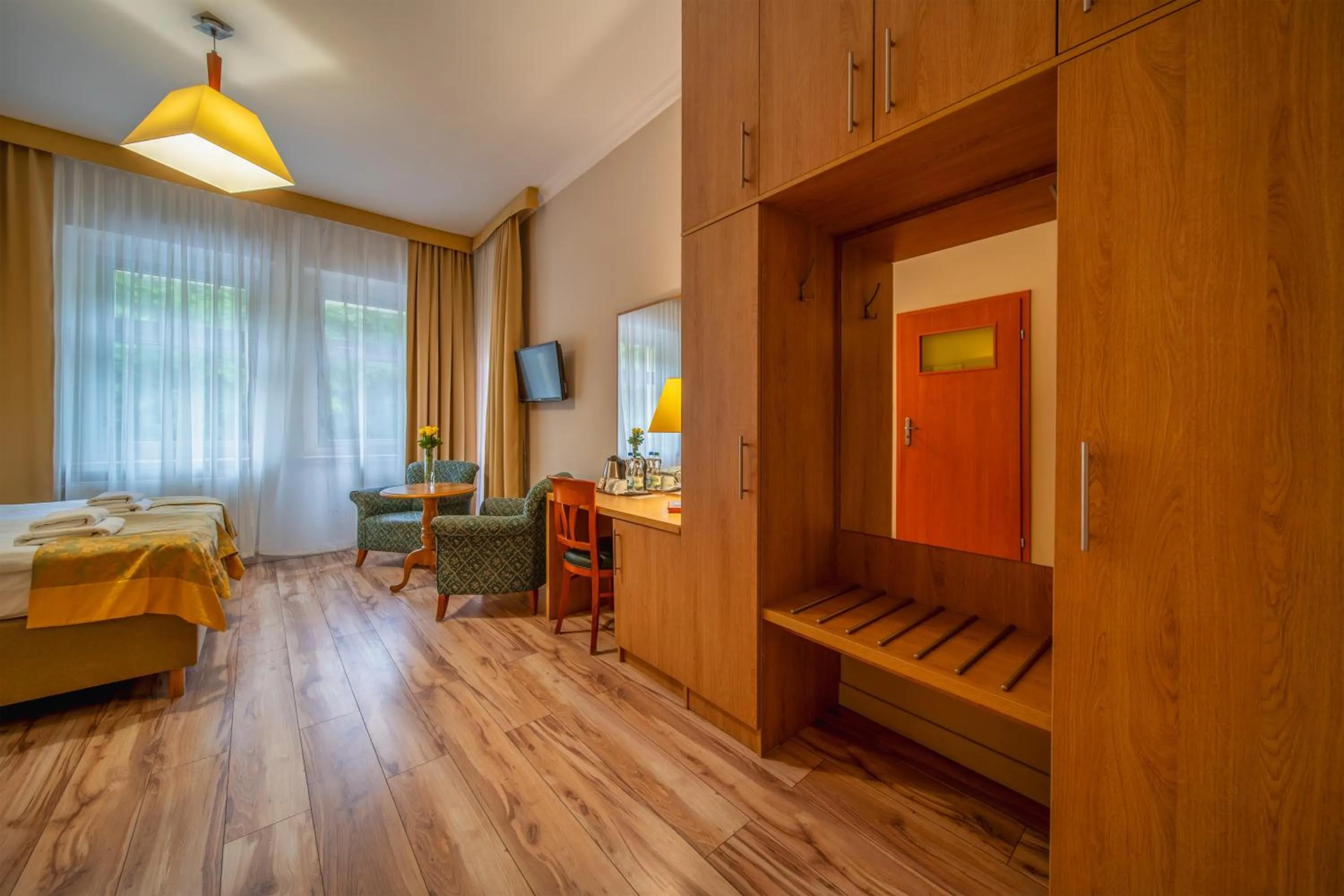 Bed in Hotel Mir-Jan SPA