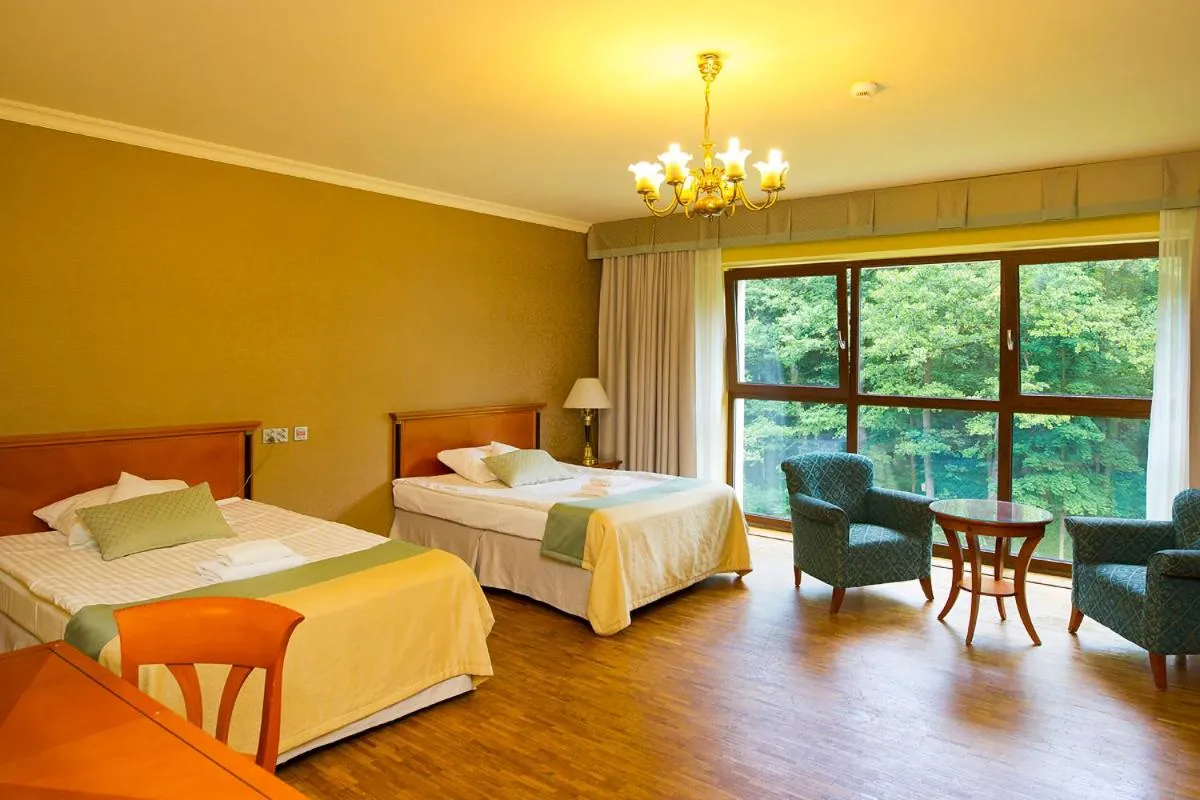 Bed in Hotel Mir-Jan SPA