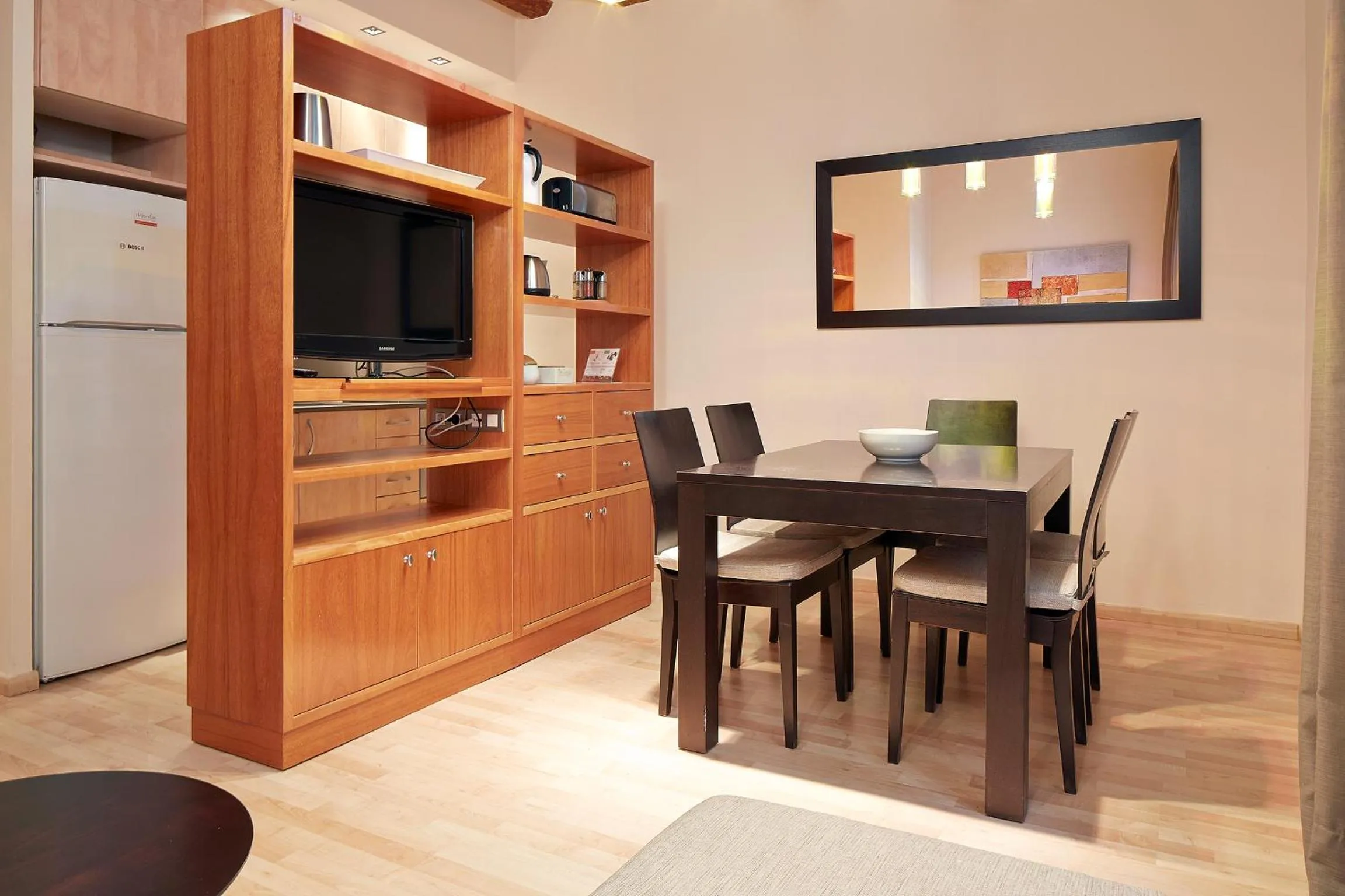 Dining area in Dream Gracia Apartments