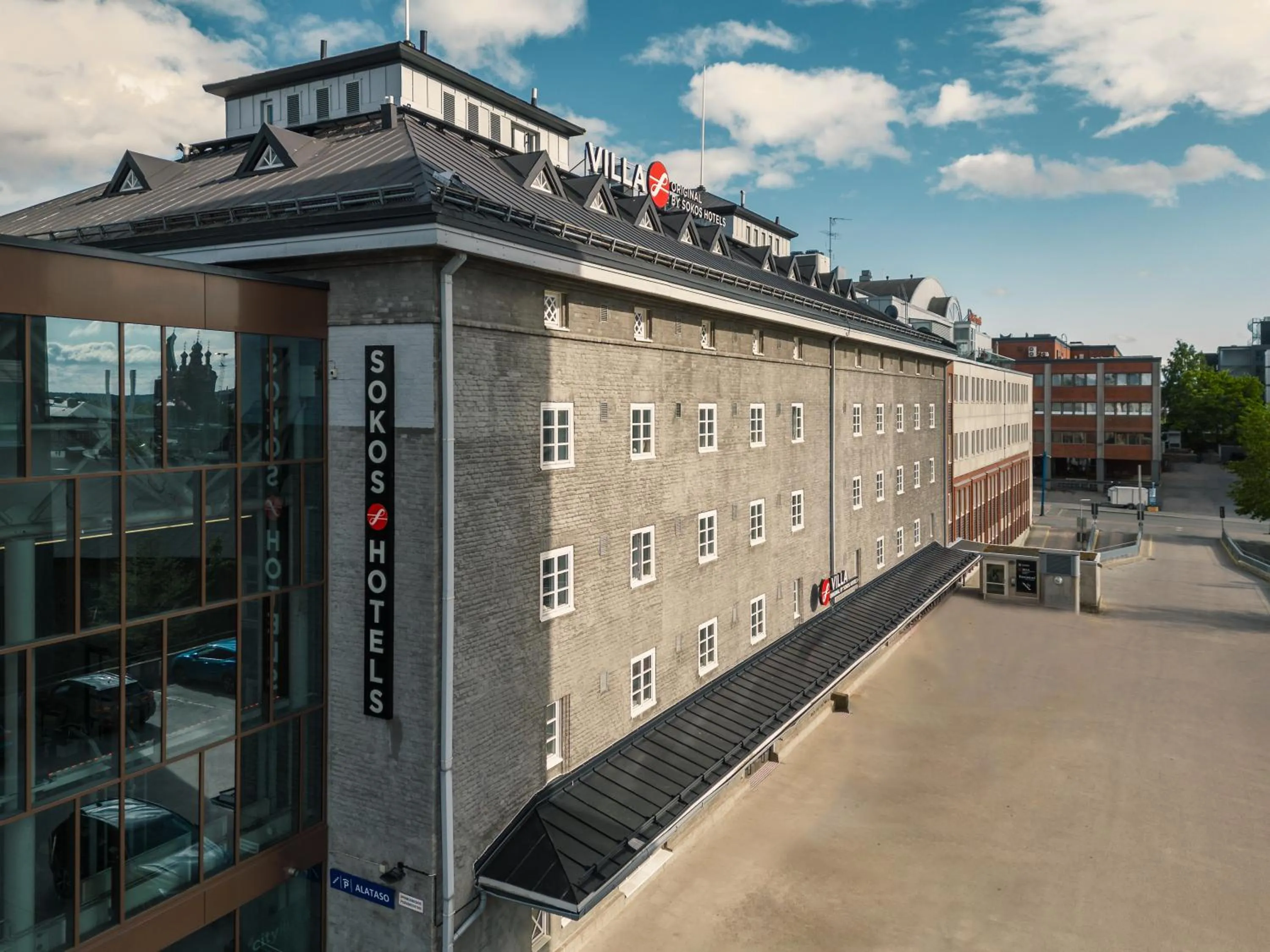 Facade/entrance in Original Sokos Hotel Villa Tampere