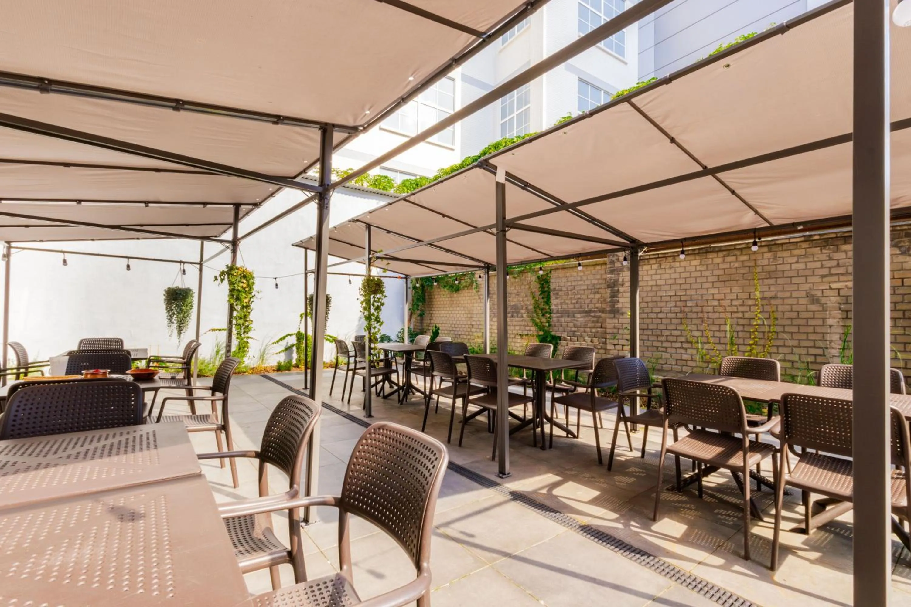 Restaurant/places to eat in Noclegi Stadion Bed & Breakfast