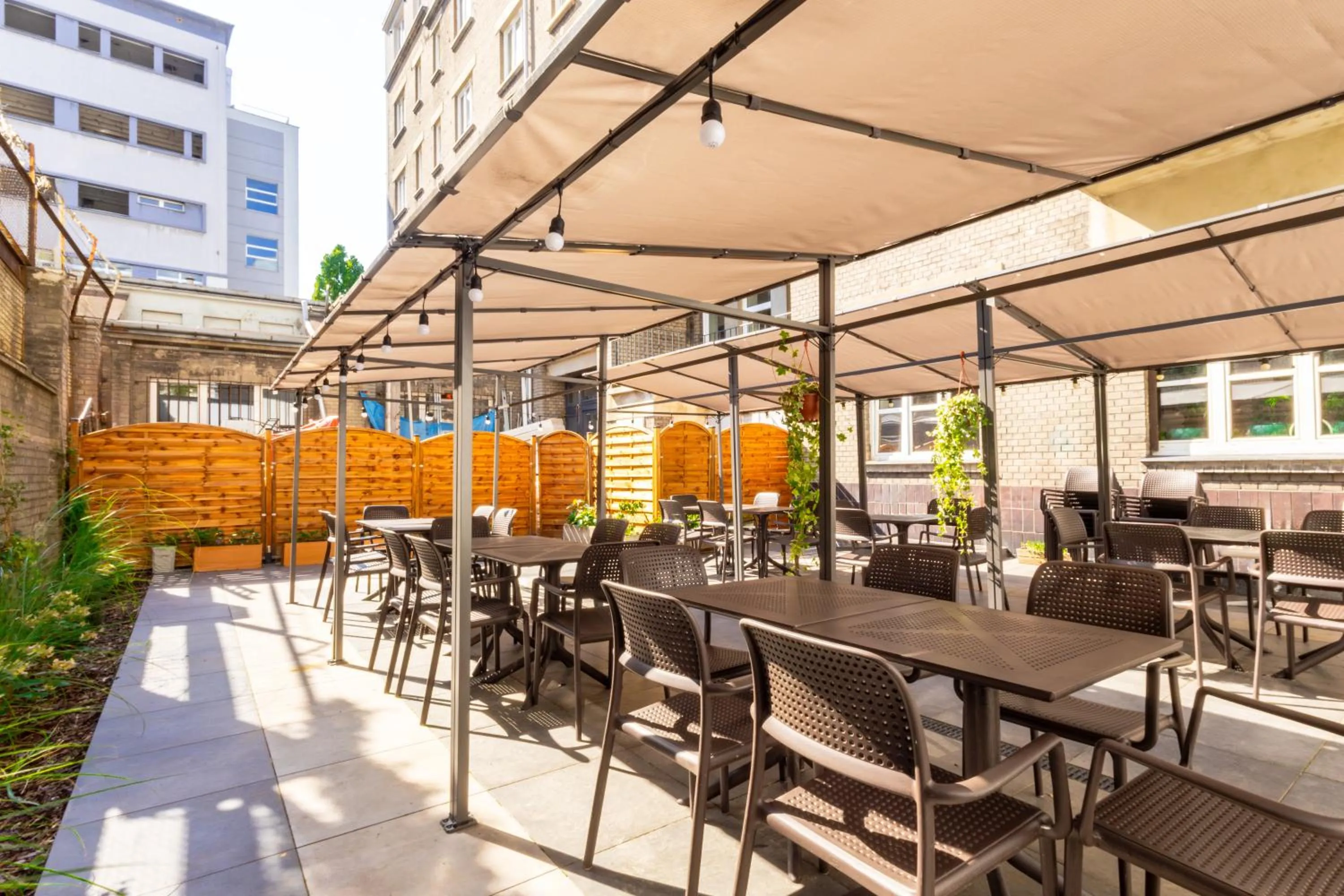 Restaurant/places to eat in Noclegi Stadion Bed & Breakfast