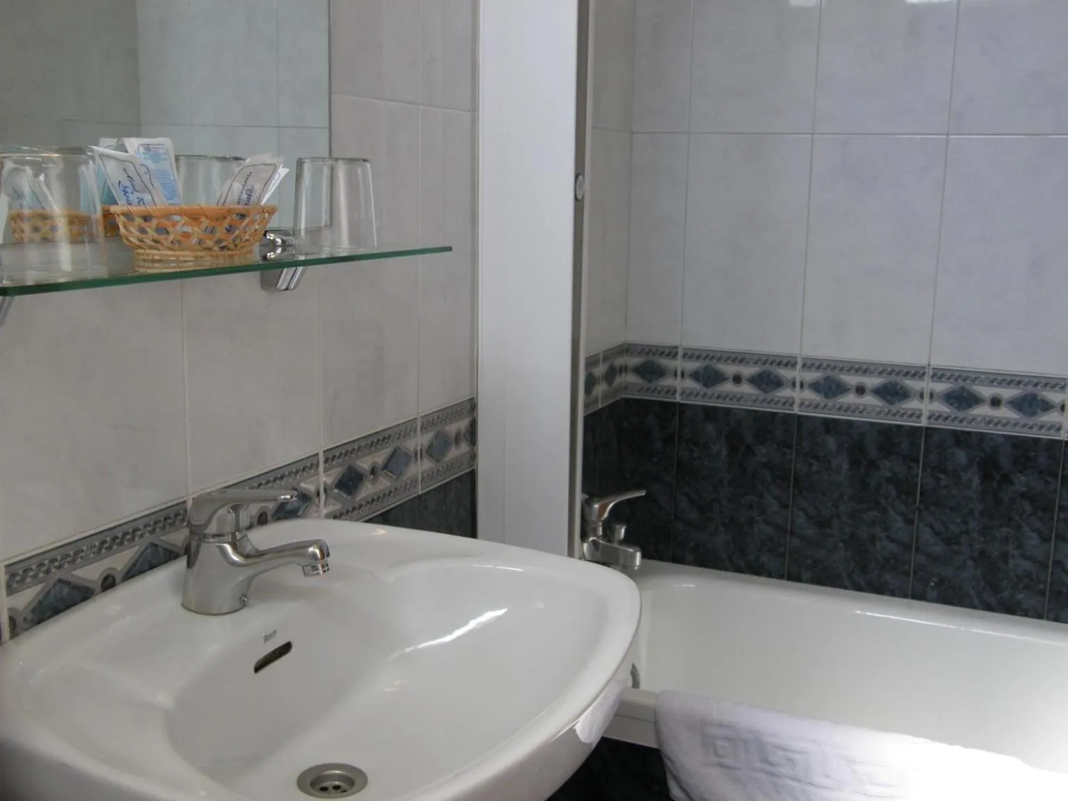 Bathroom in Hotel Goizalde