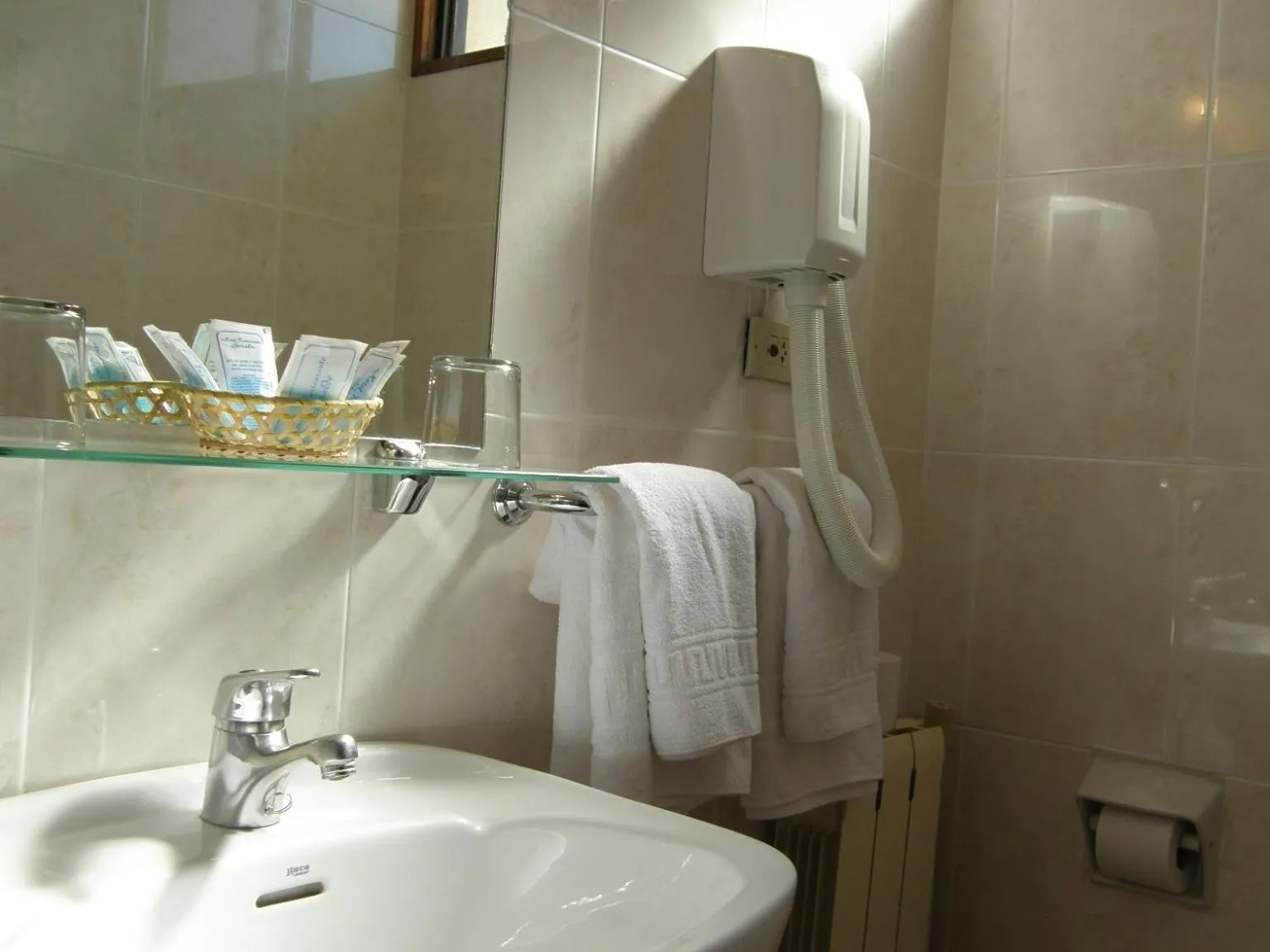 Bathroom in Hotel Goizalde