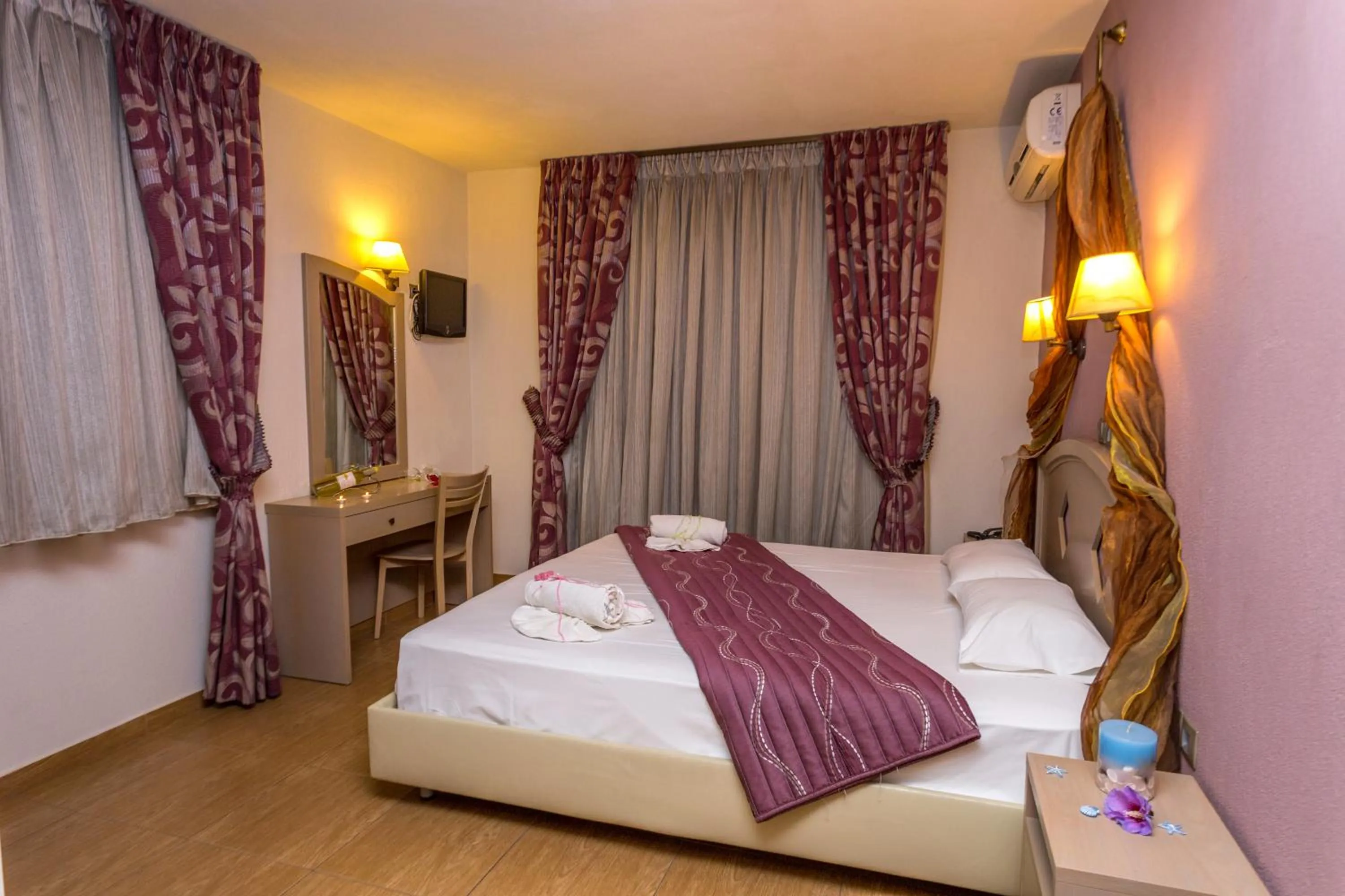 Bedroom, Bed in Thalassies Nouveau